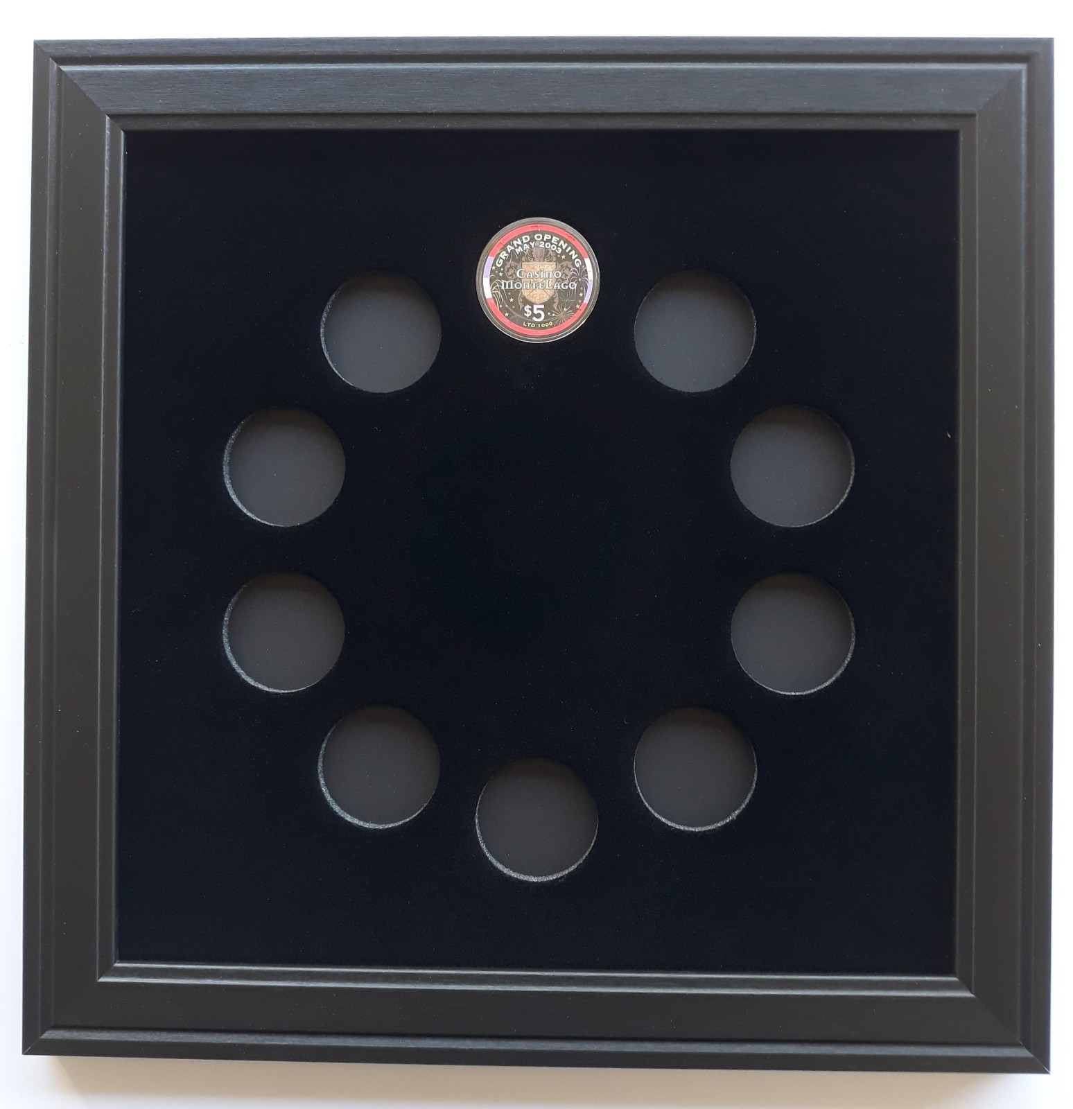 10 CASINO POKER CHIPS (NOT INCLUDED) WALL DISPLAY PICTURE FRAME 12\ 10 CASINO POKER CHIPS (NOT INCLUDED) WALL DISPLAY PICTURE FRAME 12\