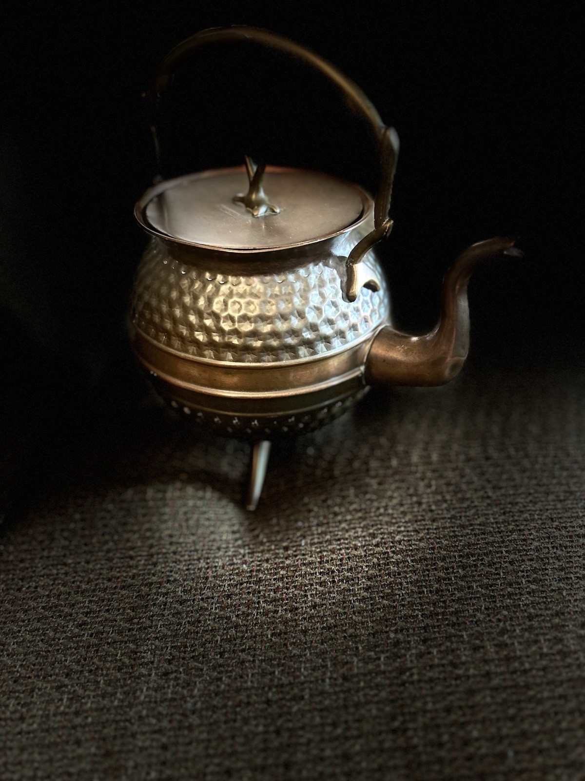 Antique Late-Victorian Hammered Copper & Brass Spirit Kettle with Display Plate