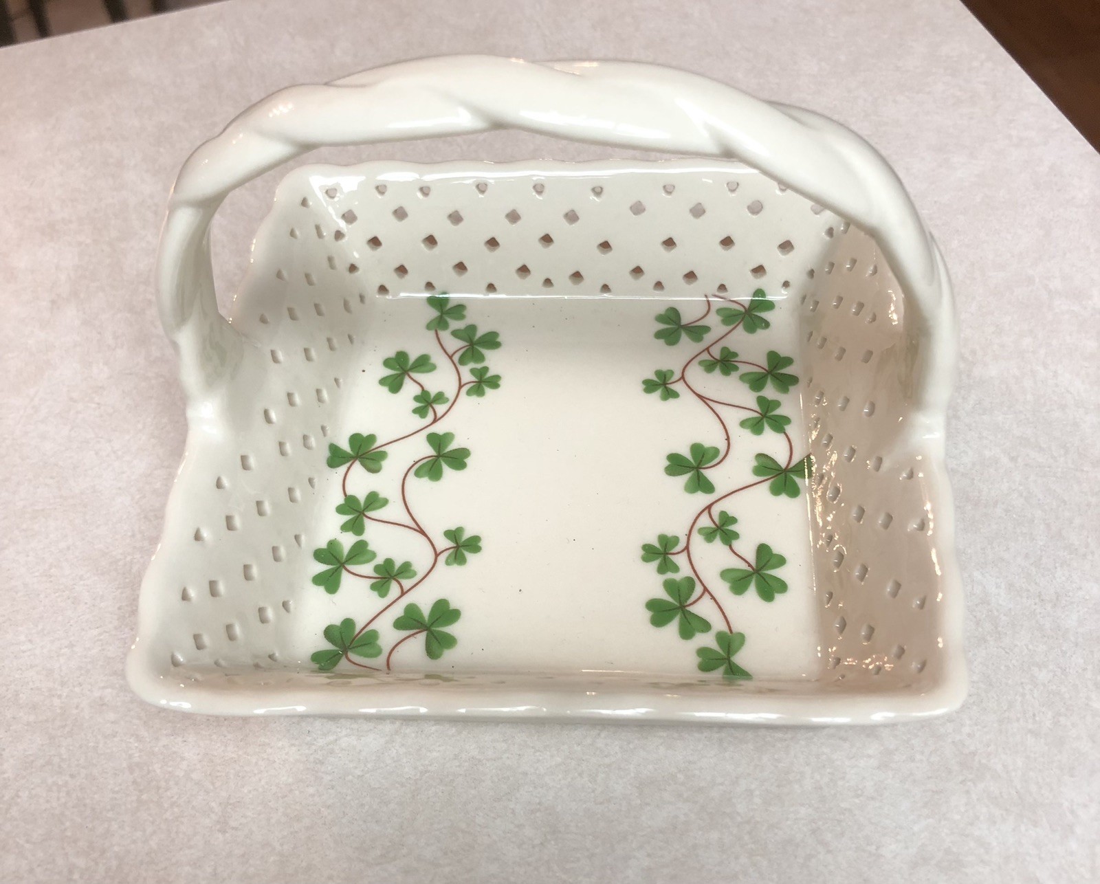 Shannon by Godinger 5” Shamrock Porcelain Irish Square Basket