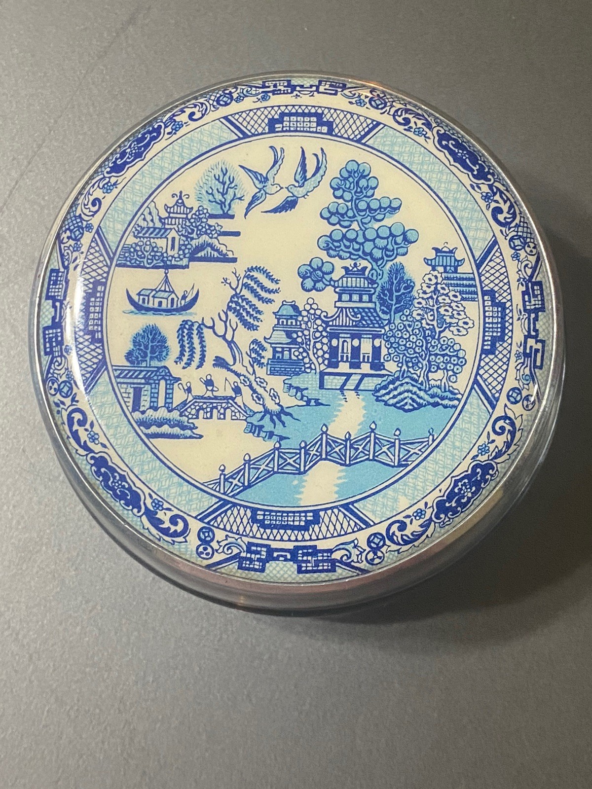 Antique Blue Willow Powder Box GWENDA England