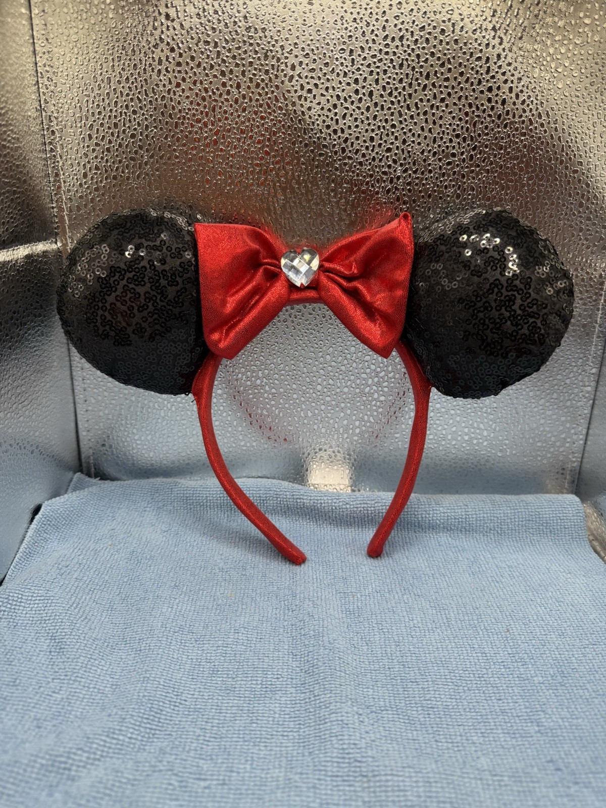 Disney Ears Sparkling Black With Red Bow & Heart Diamond Disney Ears Sparkling Black With Red Bow & Heart Diamond