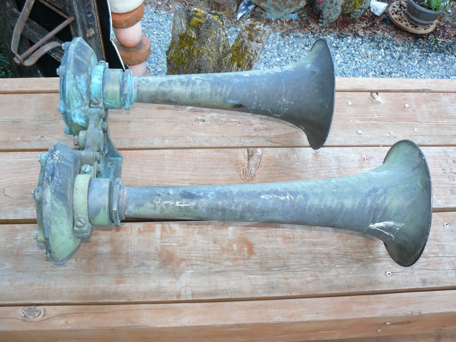 Vintage Kahlenberg D-2 Air Horns with Mount for Restoration