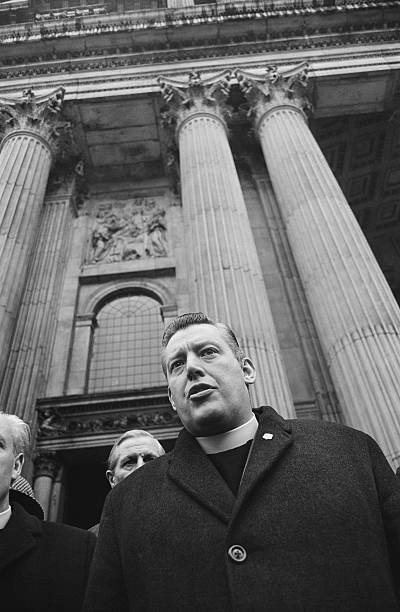 Unionist politician and Protestant religious leader Ian Paisley ou- Old Photo 1