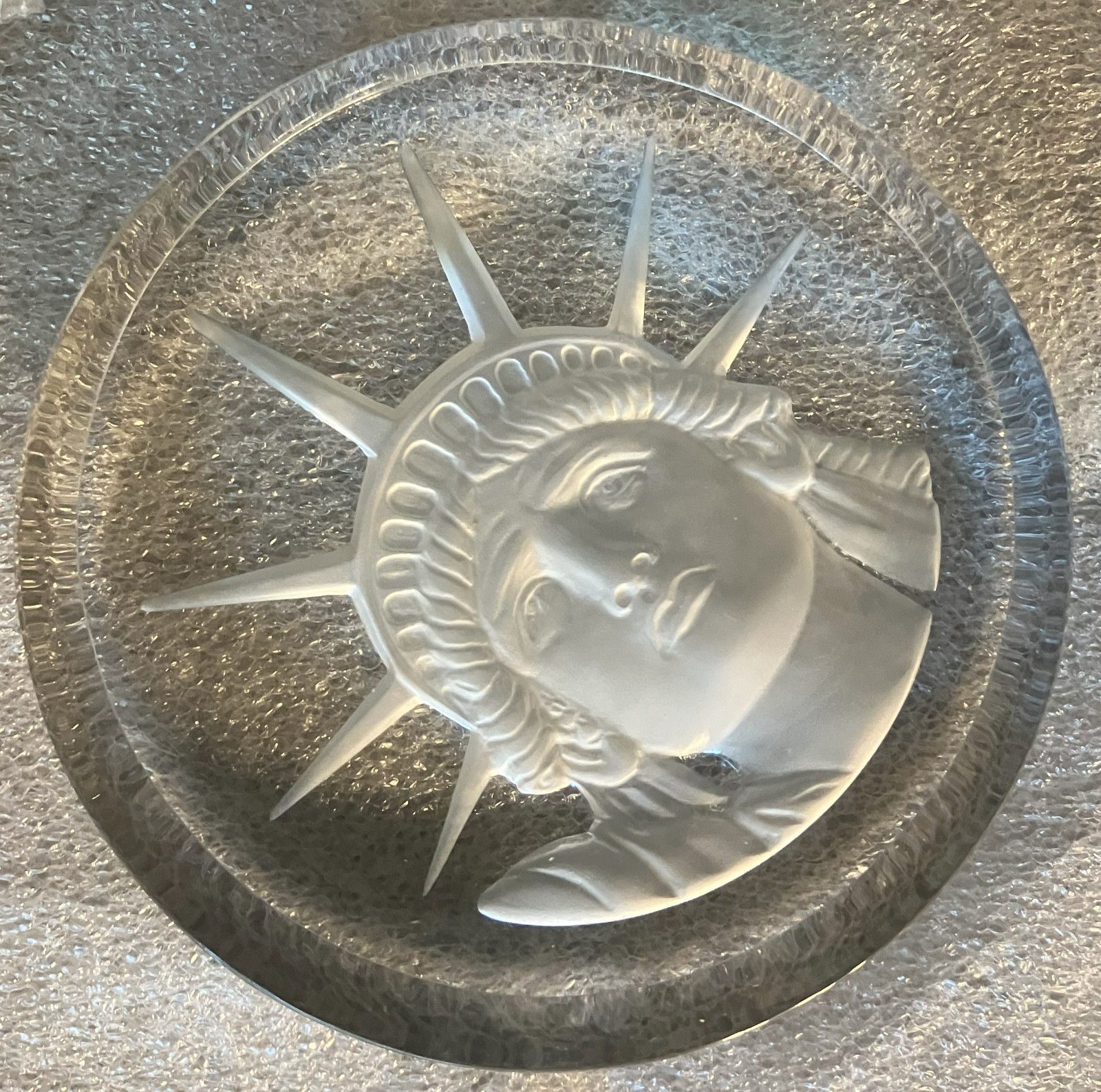VINTAGE LANDES CRYSTAL PAPERWEIGHT, STATUE OF LIBERTY,FRANCE