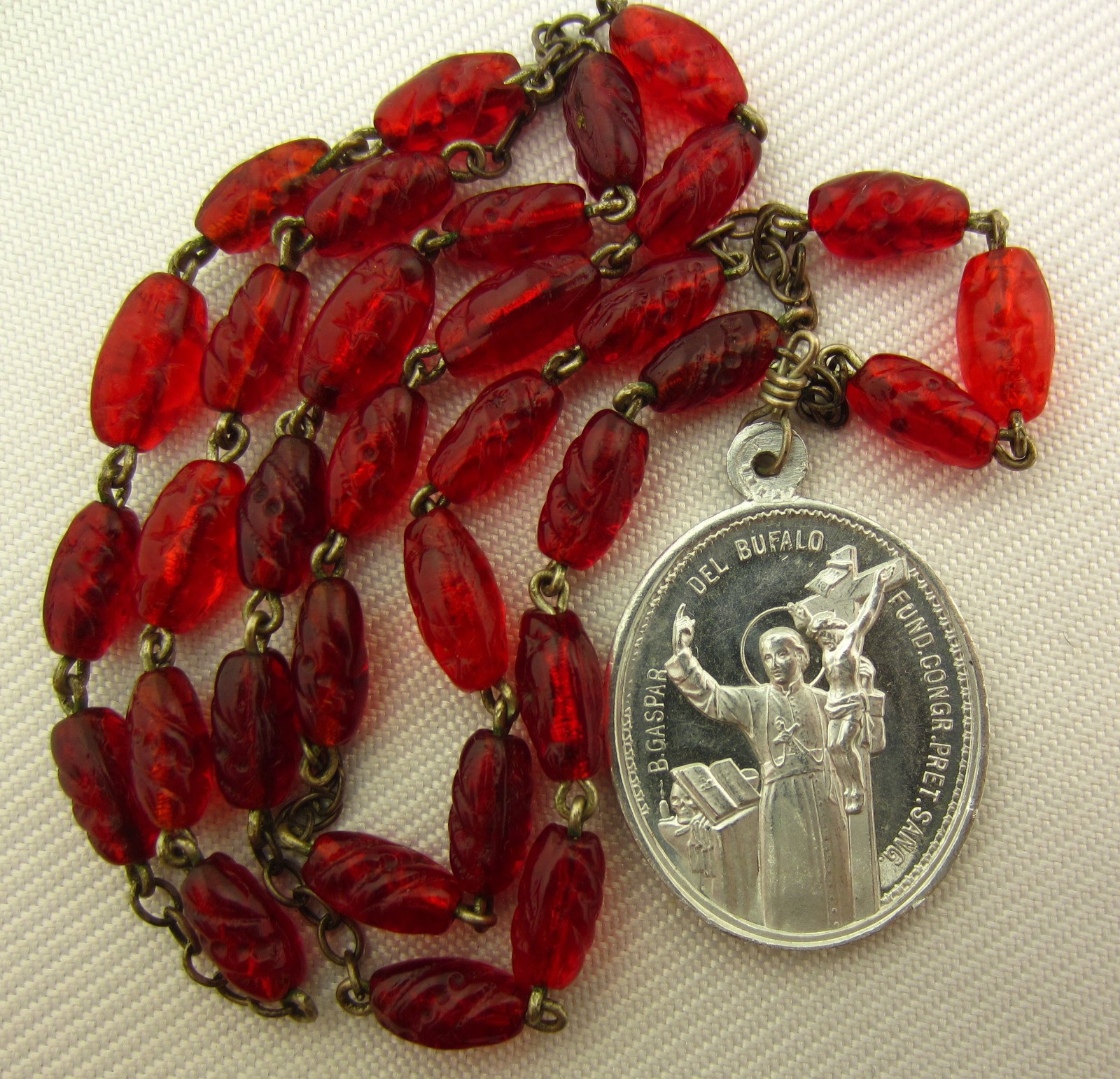 Vintage PRECIOUS BLOOD OF JESUS Chaplet GASPAR BUFALO Medal MISSIONARIES FOUNDER Vintage PRECIOUS BLOOD OF JESUS Chaplet GASPAR BUFALO Medal MISSIONARIES FOUNDER
