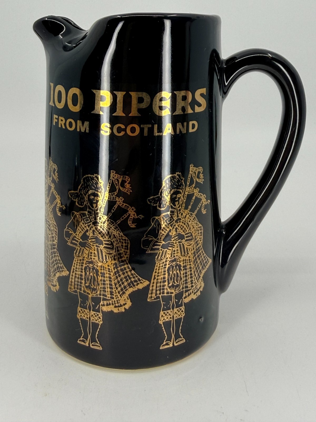 Vintage Seagram\'s Pitcher 100 Pipers Scotland Scotch Whisky Black Ceramic 6\ Vintage Seagram\'s Pitcher 100 Pipers Scotland Scotch Whisky Black Ceramic 6\