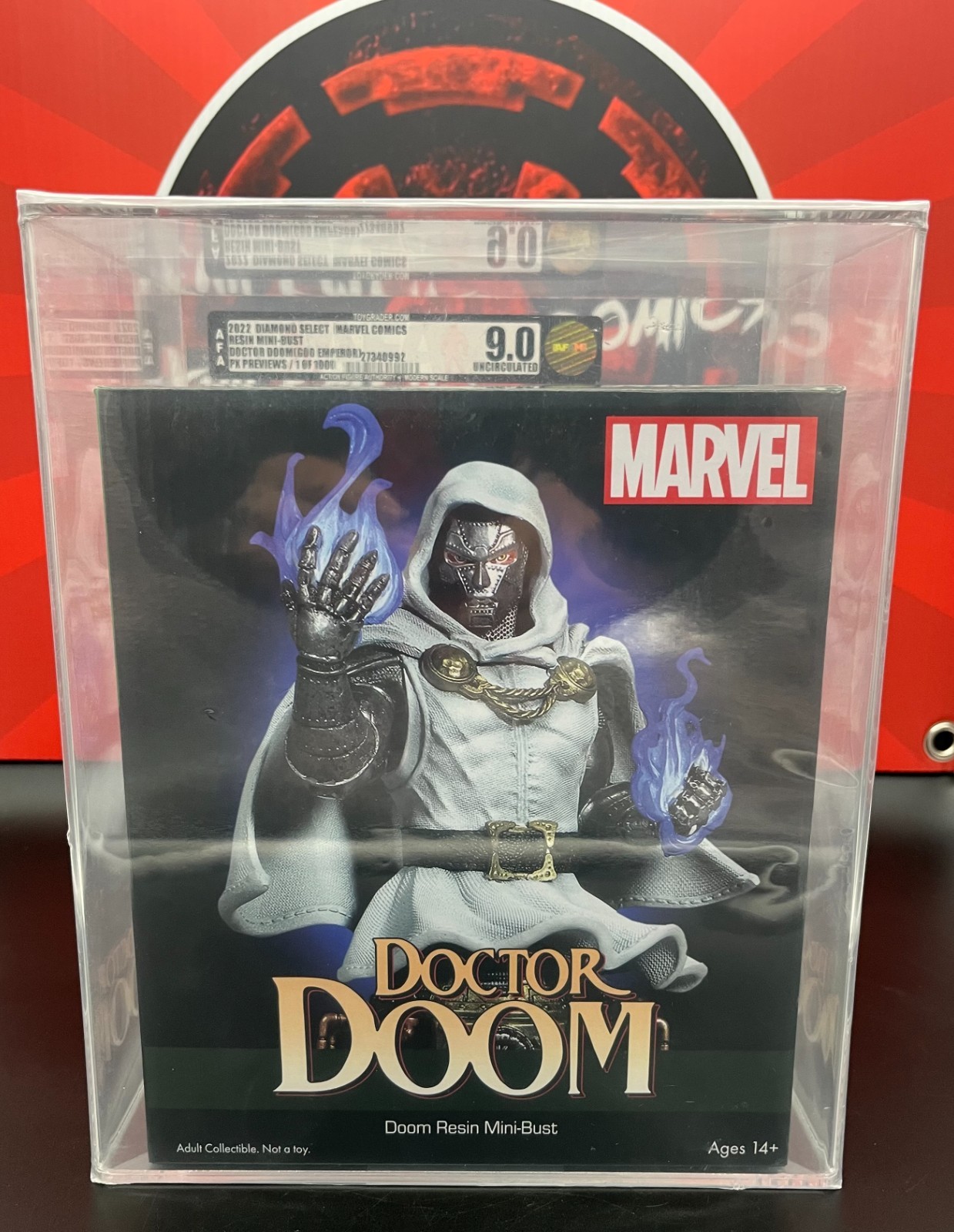 🔥2022 DIAMOND DOCTOR DOOM (GOD EMPEROR) MINI BUST GRADED 9.0 UNCIRCULATED🔥