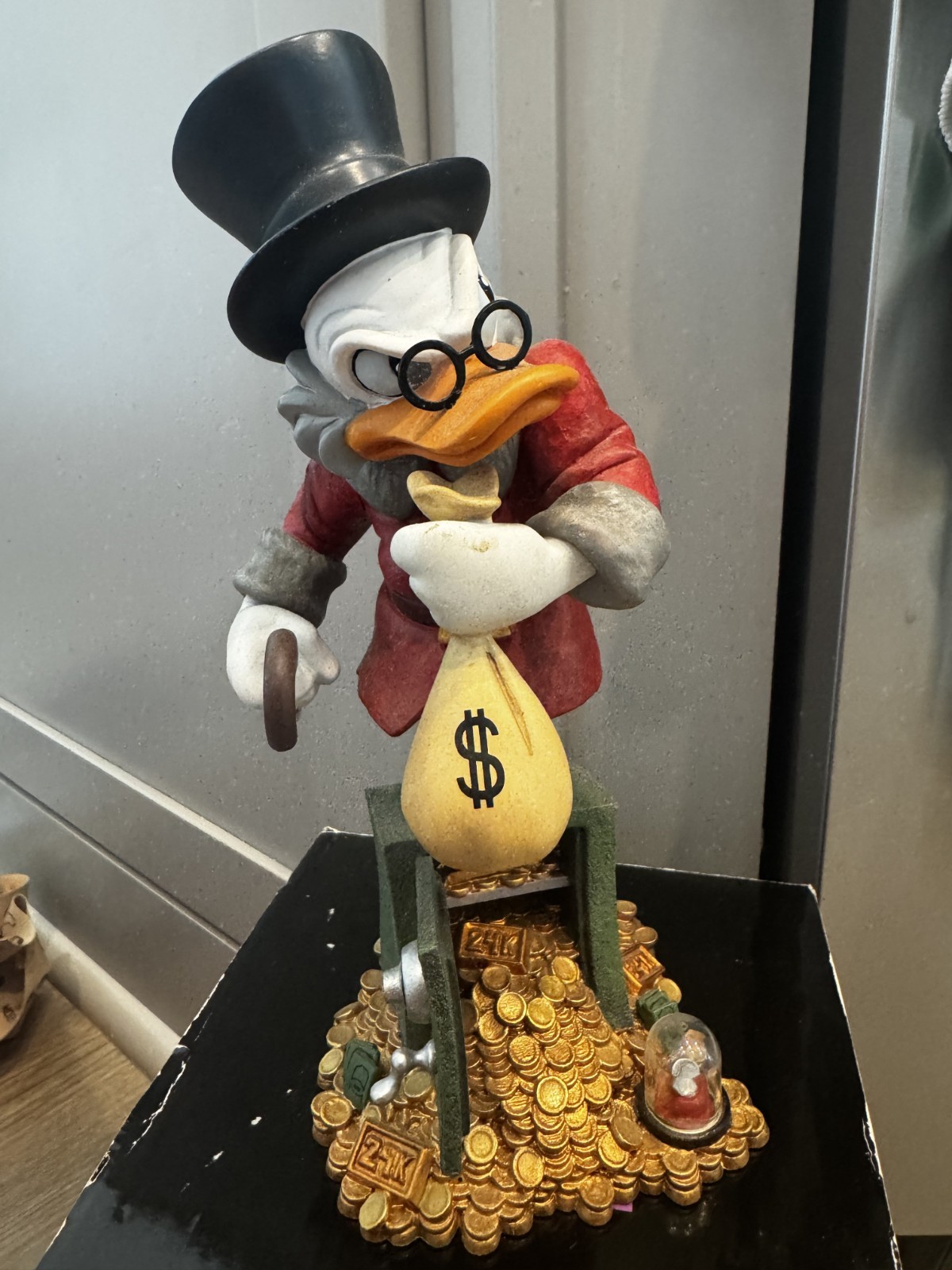 WALT DISNEY SHOWCASE COLLECTION SCROOGE MCDUCK STATUE LE 0055/1500