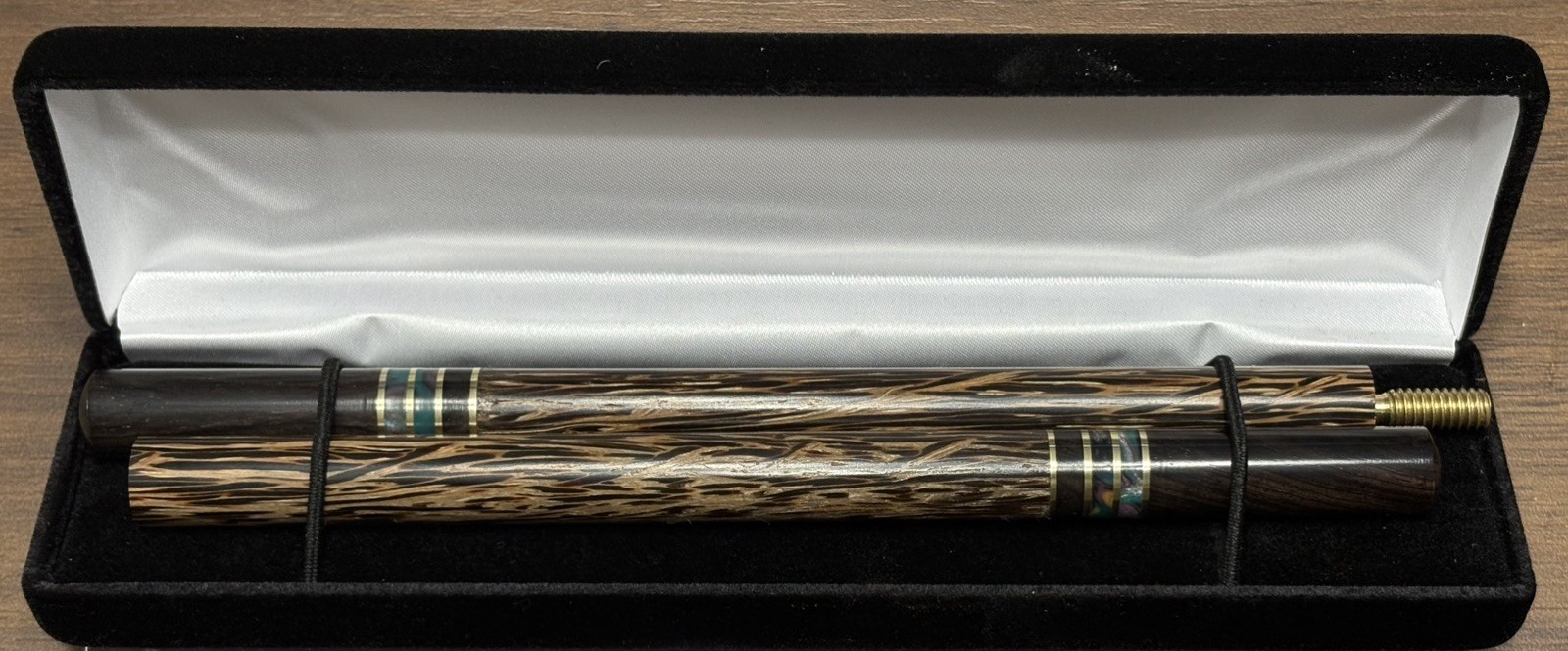 FIGURED BLACK PALM WOOD/BLACKWOOD TIPS-2 PC MAGICIANS STAGE SIZE WAND