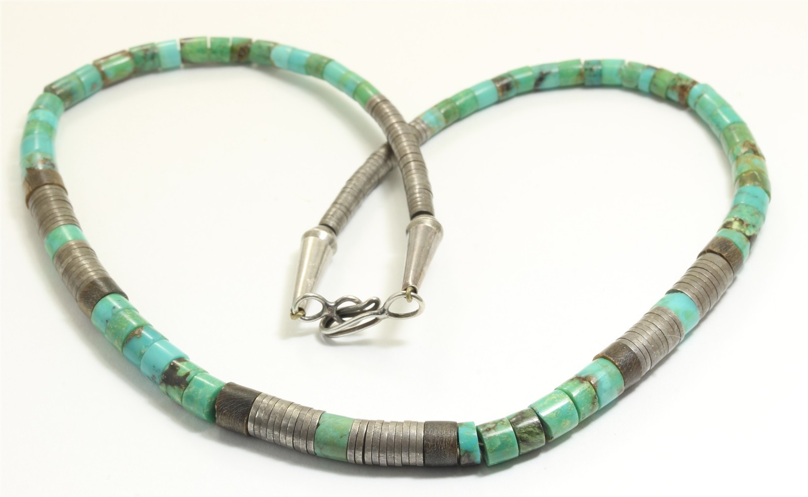 Vintage Santo Domingo Pueblo Sterling Silver Turquoise Heishi Bead Necklace 15