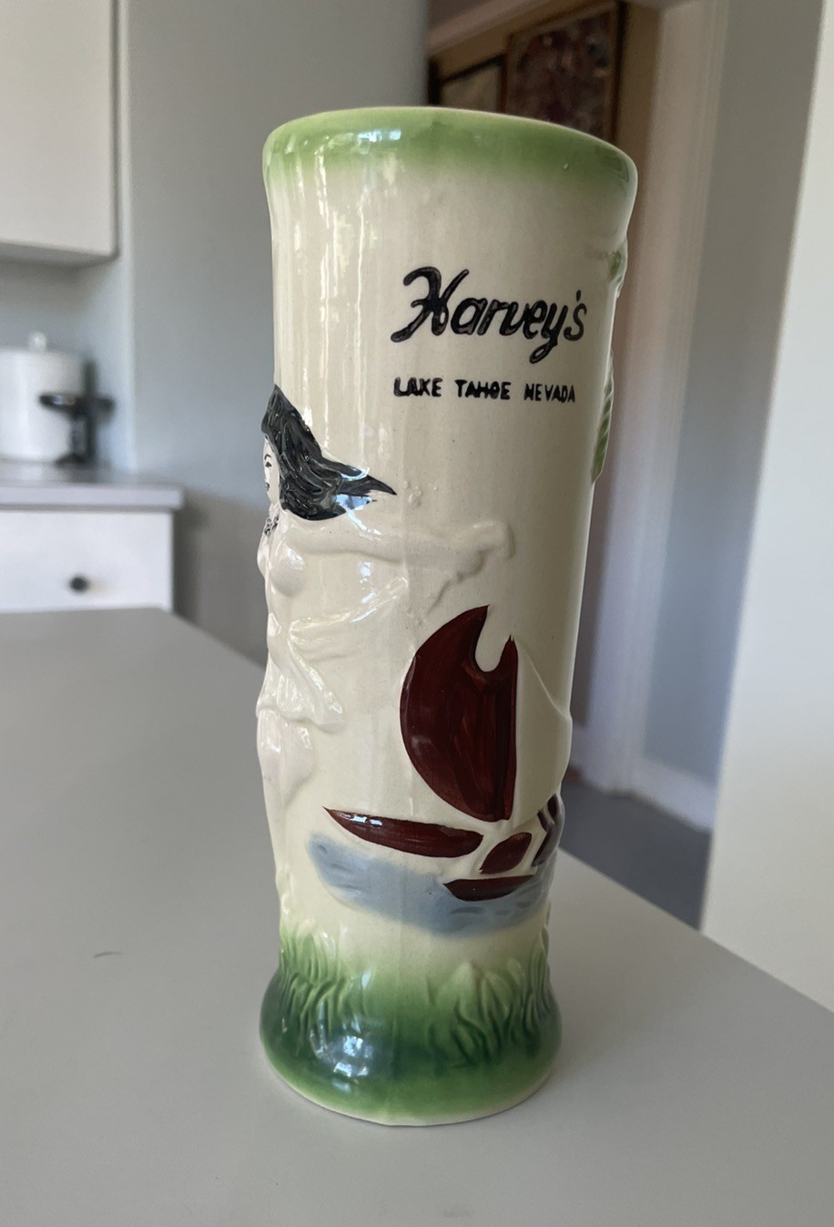 Vintage Harvey’s Lake Tahoe Hula Girl Tiki Vase 8” Nevada Casino Souvenir Bar 