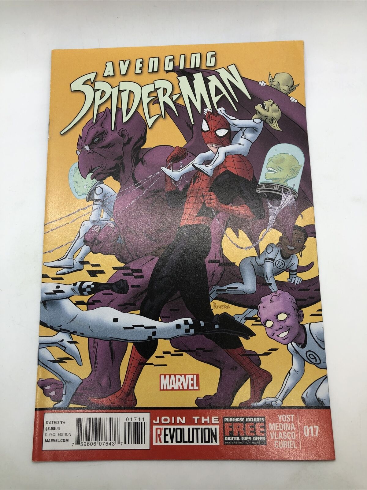 Avenging Spider- Man Comic Marvel  #17 