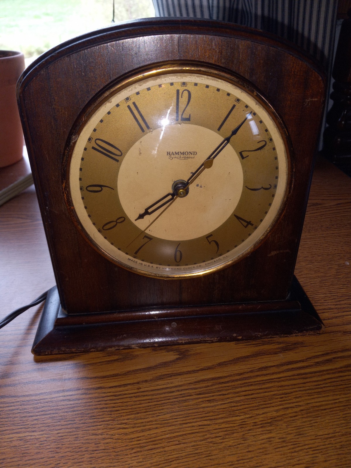 Vintage Antique 1930s Hammond Electric Clock Wooden Case Works Art Deco