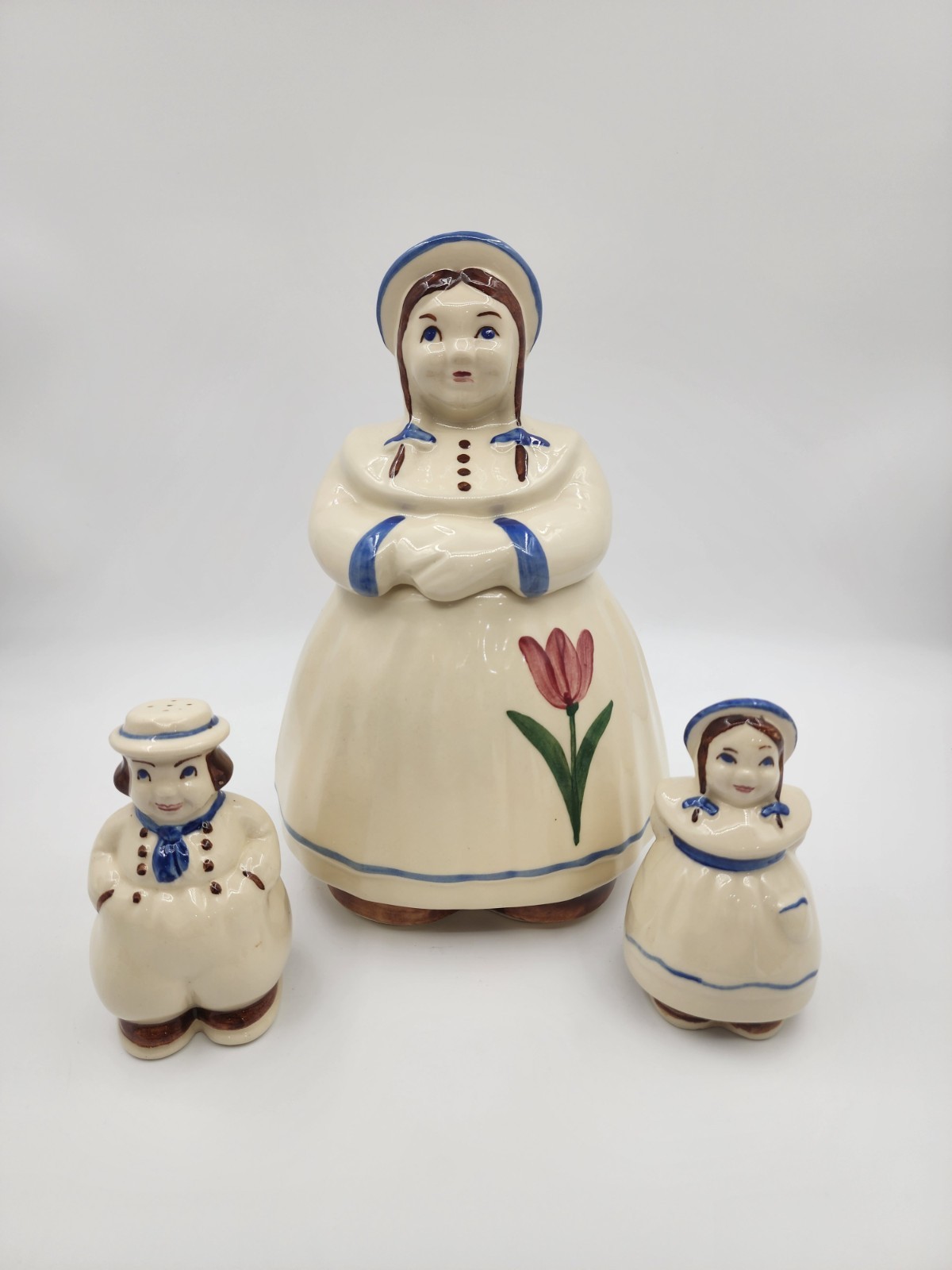 Vintage 1940s SHAWNEE Pottery \