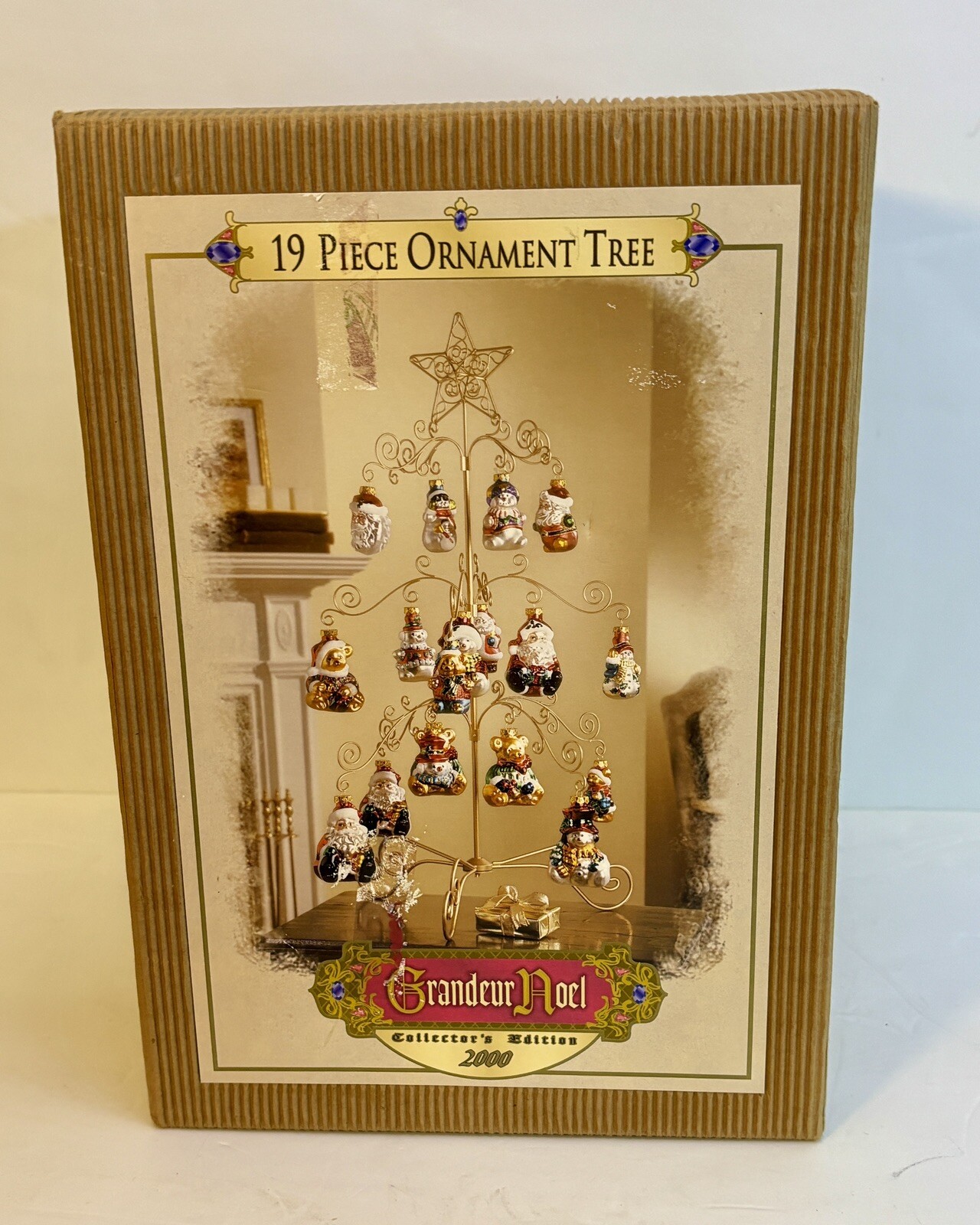 New OS Grandeur Noel Collectors Edition 2000 19 Piece Ornament Tree