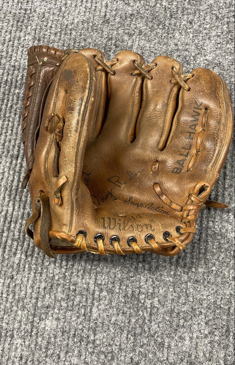 Vintage Wilson Ball Hawk Doug Rader Baseball Glove Snap Action Leather RHT A2614