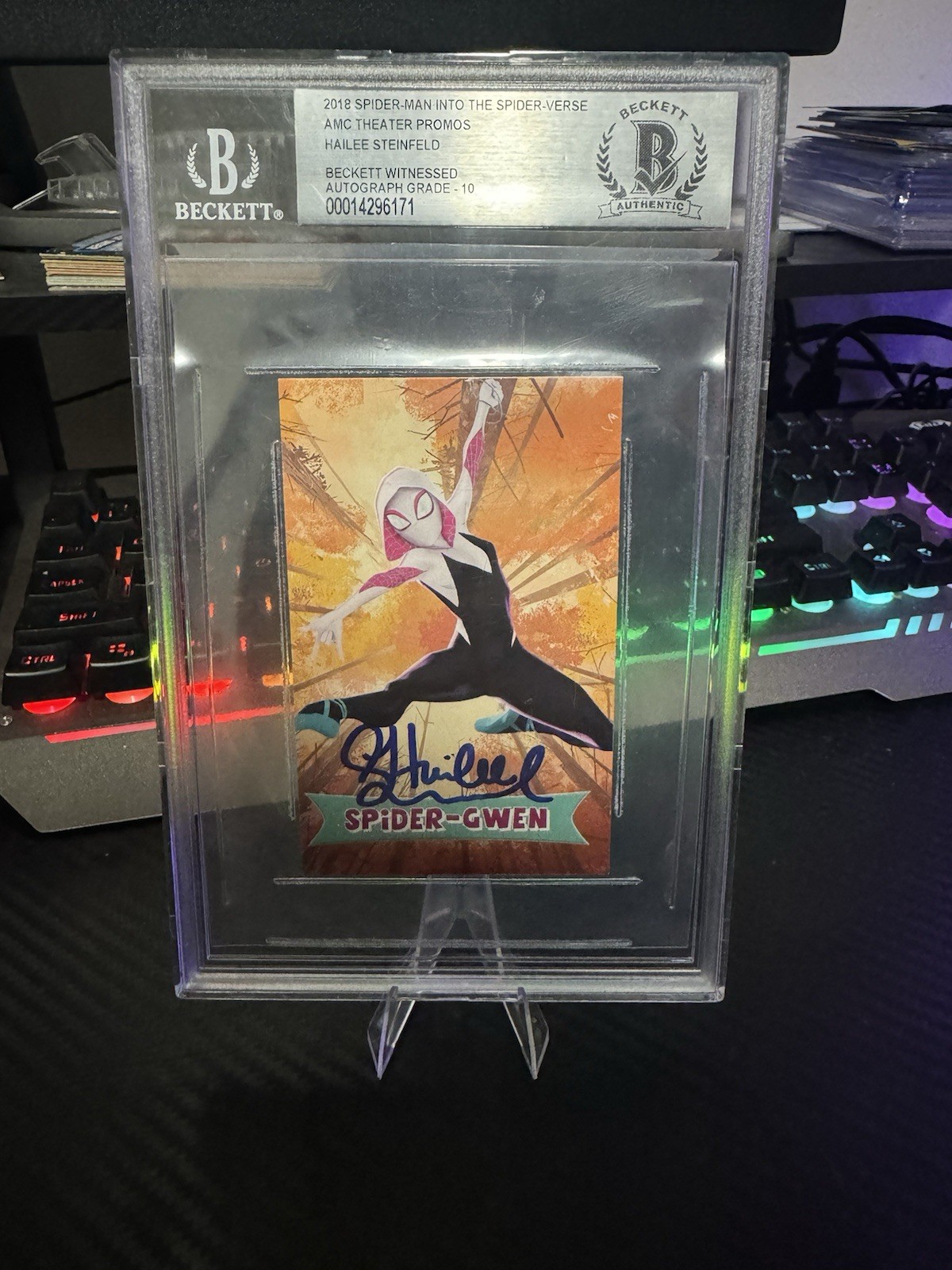 Hailee Steinfeld SIGNED Spider-Gwen 2018 Into the Spider-Verse BGS AUTO MARVEL