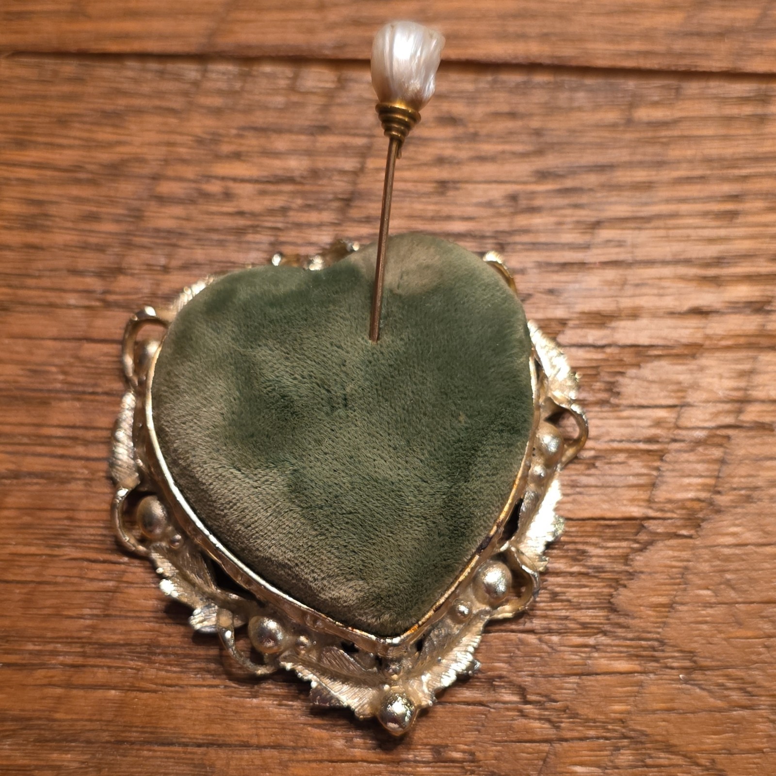 Heart-Shaped Green Fabric Pin Cushion with Gold-Tone Metal Base