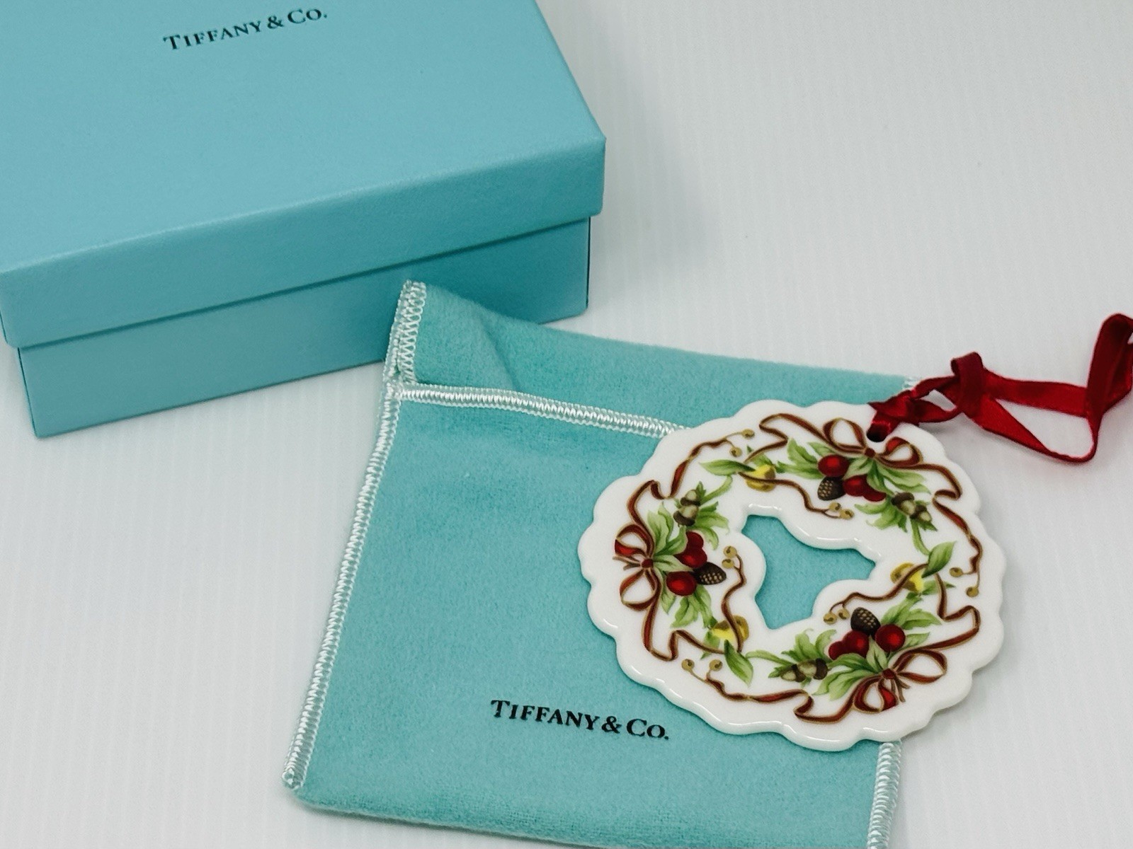 Vintage 1990s Tiffany Holiday Porcelain Bone China Wreath Ornament Japan NEW