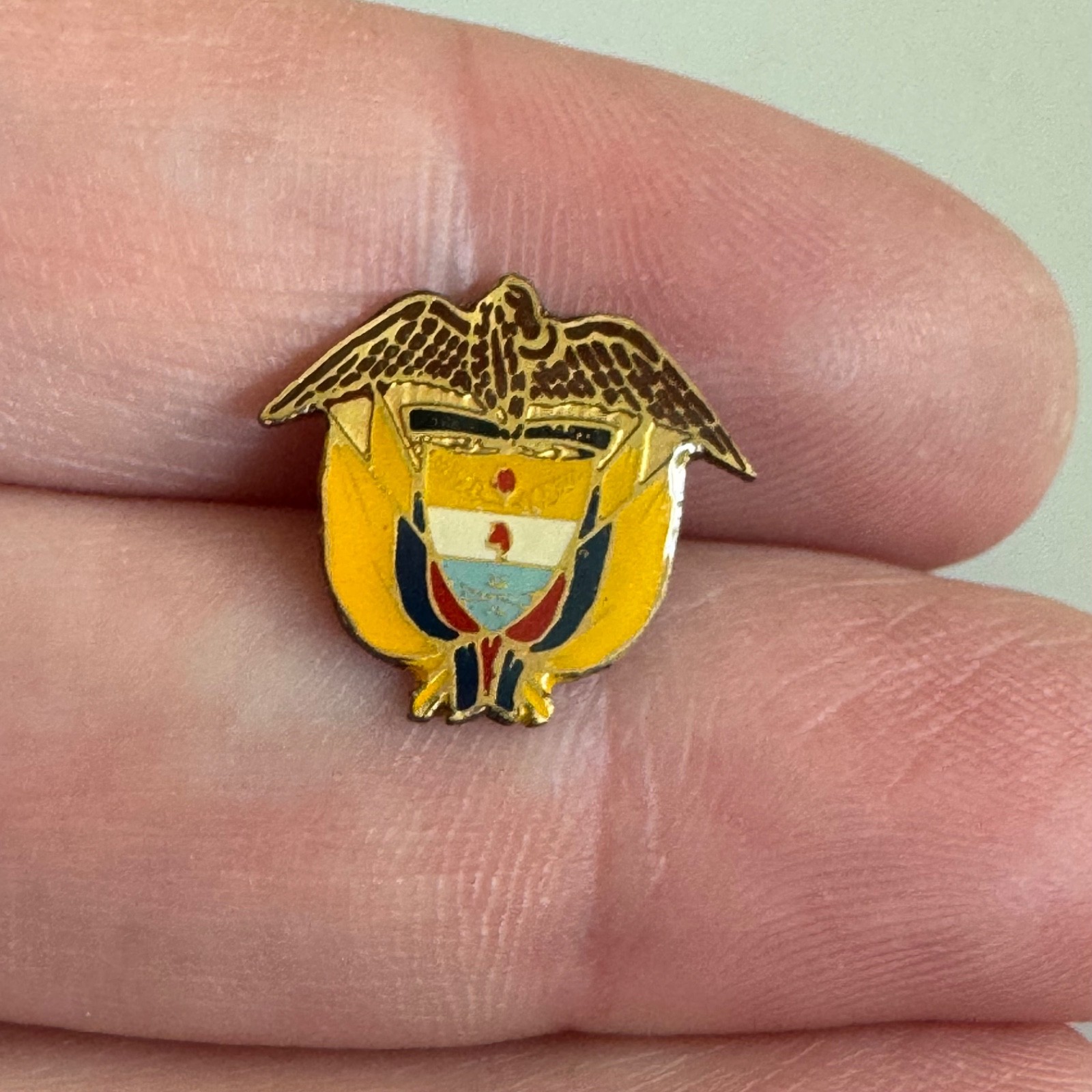 Colombia Coat of Arms Lapel Pin Enamel Condor Shield Souvenir Tie Tack Vintage Colombia Coat of Arms Lapel Pin Enamel Condor Shield Souvenir Tie Tack Vintage