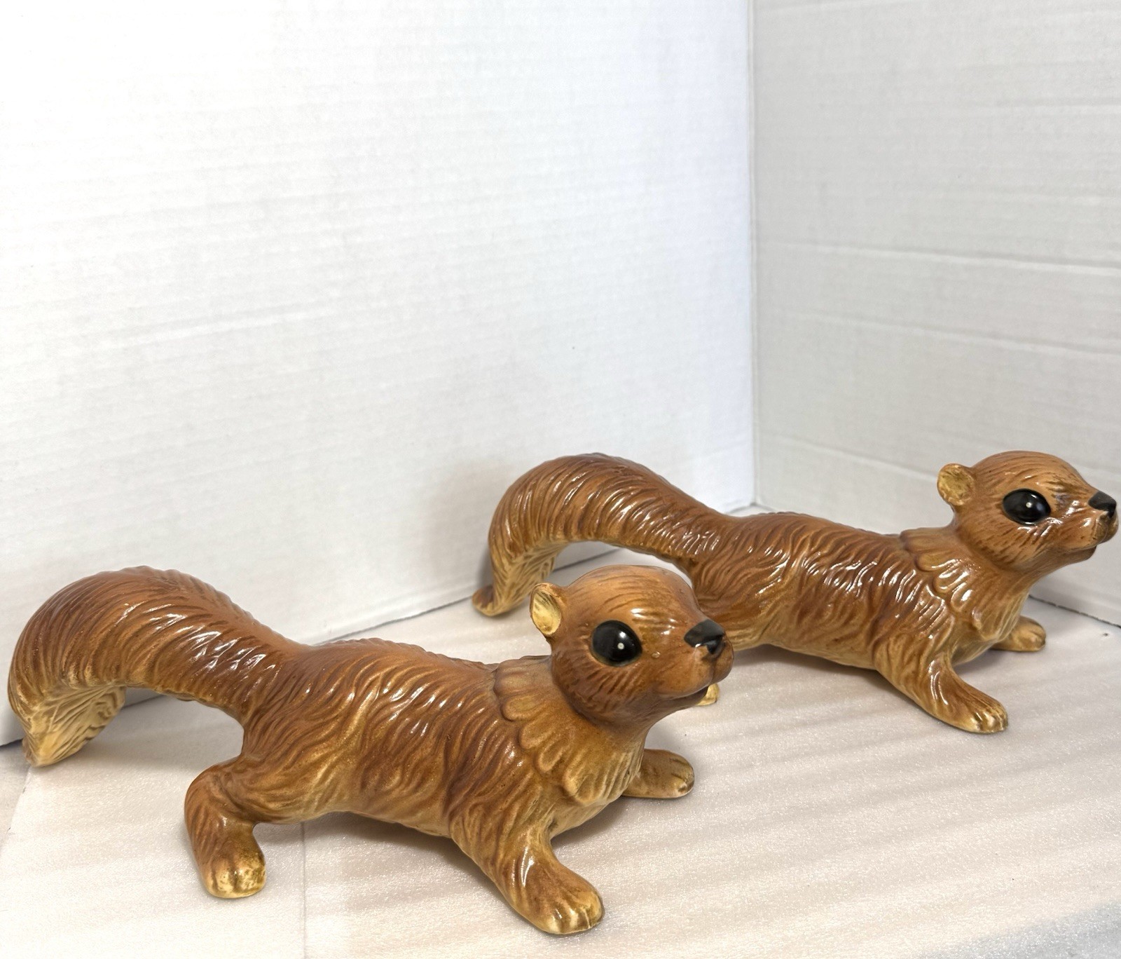 VTG Ceramic Squirrel Wall Climbing Set Of 2 Nice
