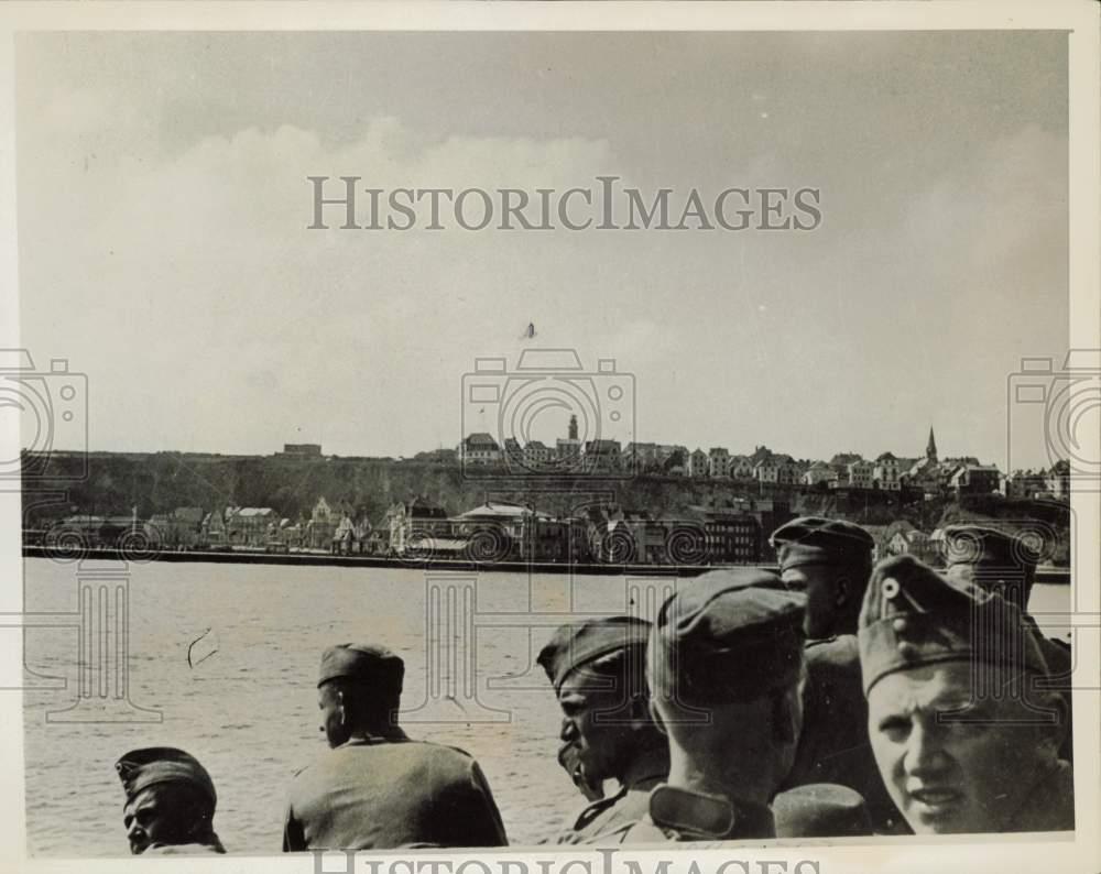 1939 Press Photo View of Helgoland Germany from boat carrying German troops 1939 Press Photo View of Helgoland Germany from boat carrying German troops