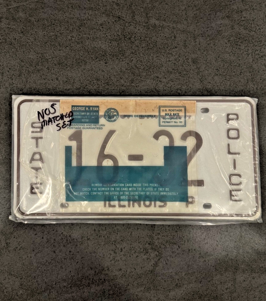 Obsolete Illinois State Police License Plate Set of 2 \ Obsolete Illinois State Police License Plate Set of 2 \