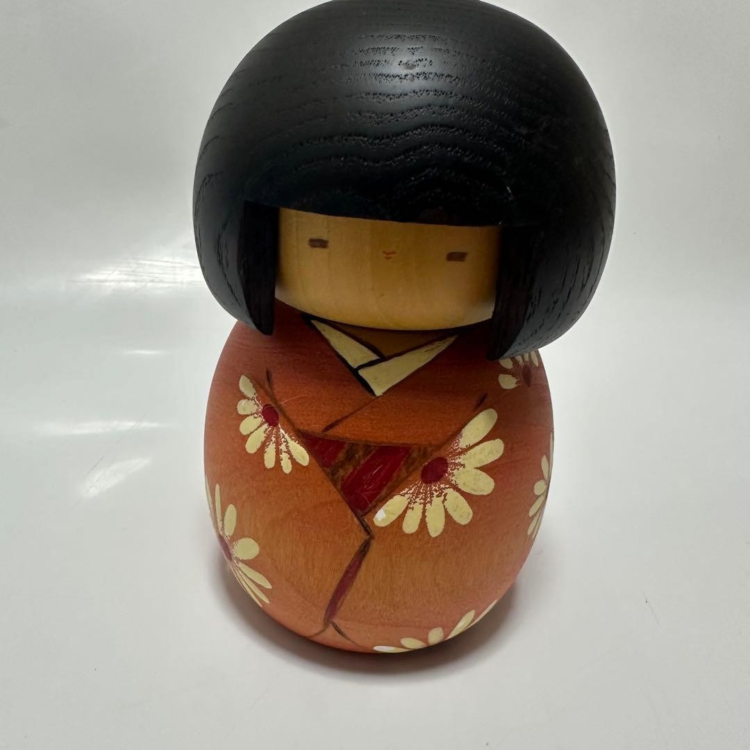 Usaburo Creative Kokeshi Doll Chrysanthemum Design 15cm Collectible 15+ Usaburo Creative Kokeshi Doll Chrysanthemum Design 15cm Collectible 15+