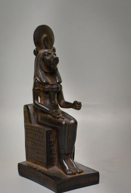 RARE ANCIENT EGYPTIAN ANTIQUES Black Seated Statue for Goddess Sekhmet Lion RARE ANCIENT EGYPTIAN ANTIQUES Black Seated Statue for Goddess Sekhmet Lion