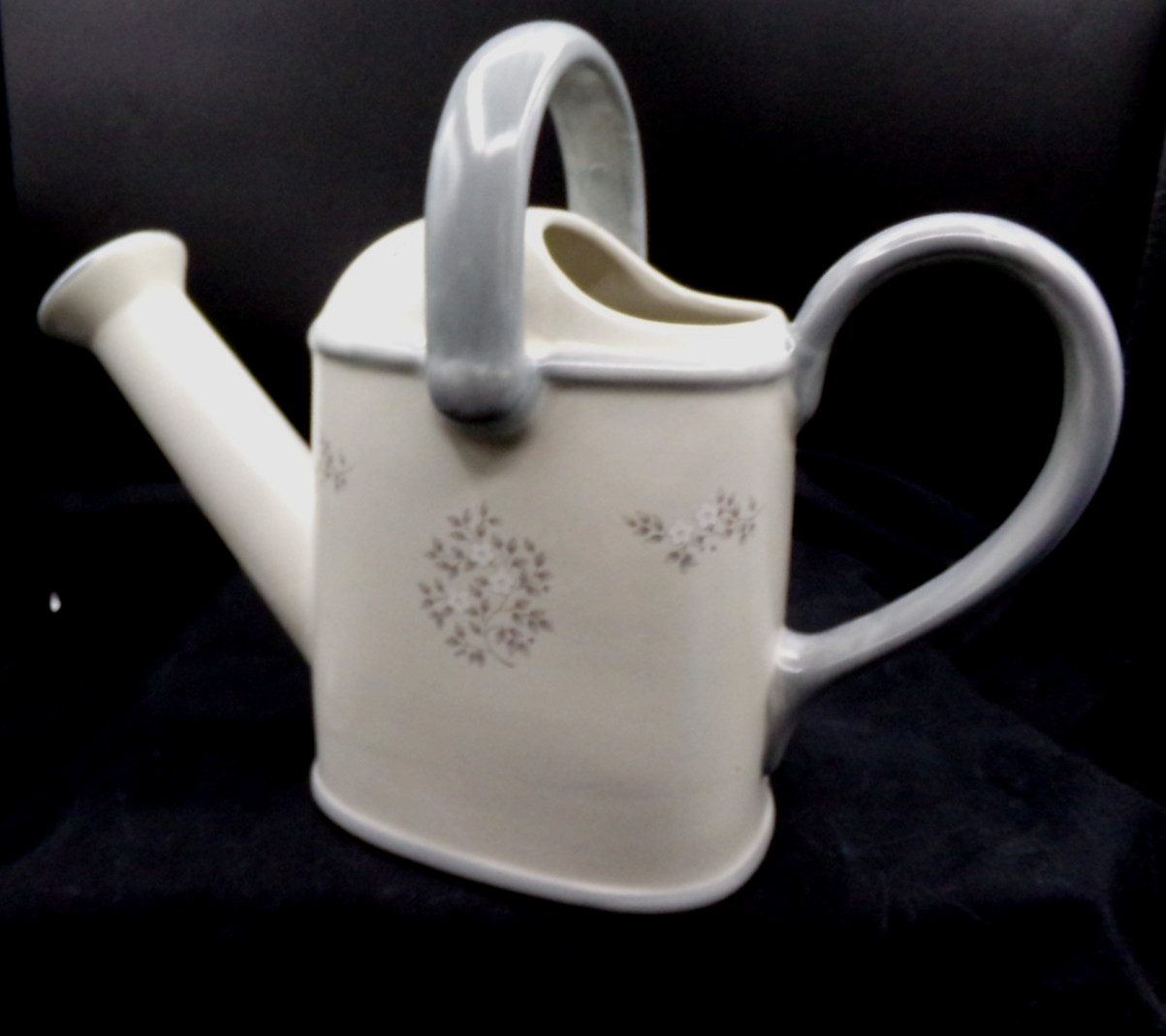 Pfaltzgraff Heirloom VIntage watering can HARD TO FIND Pfaltzgraff Heirloom VIntage watering can HARD TO FIND