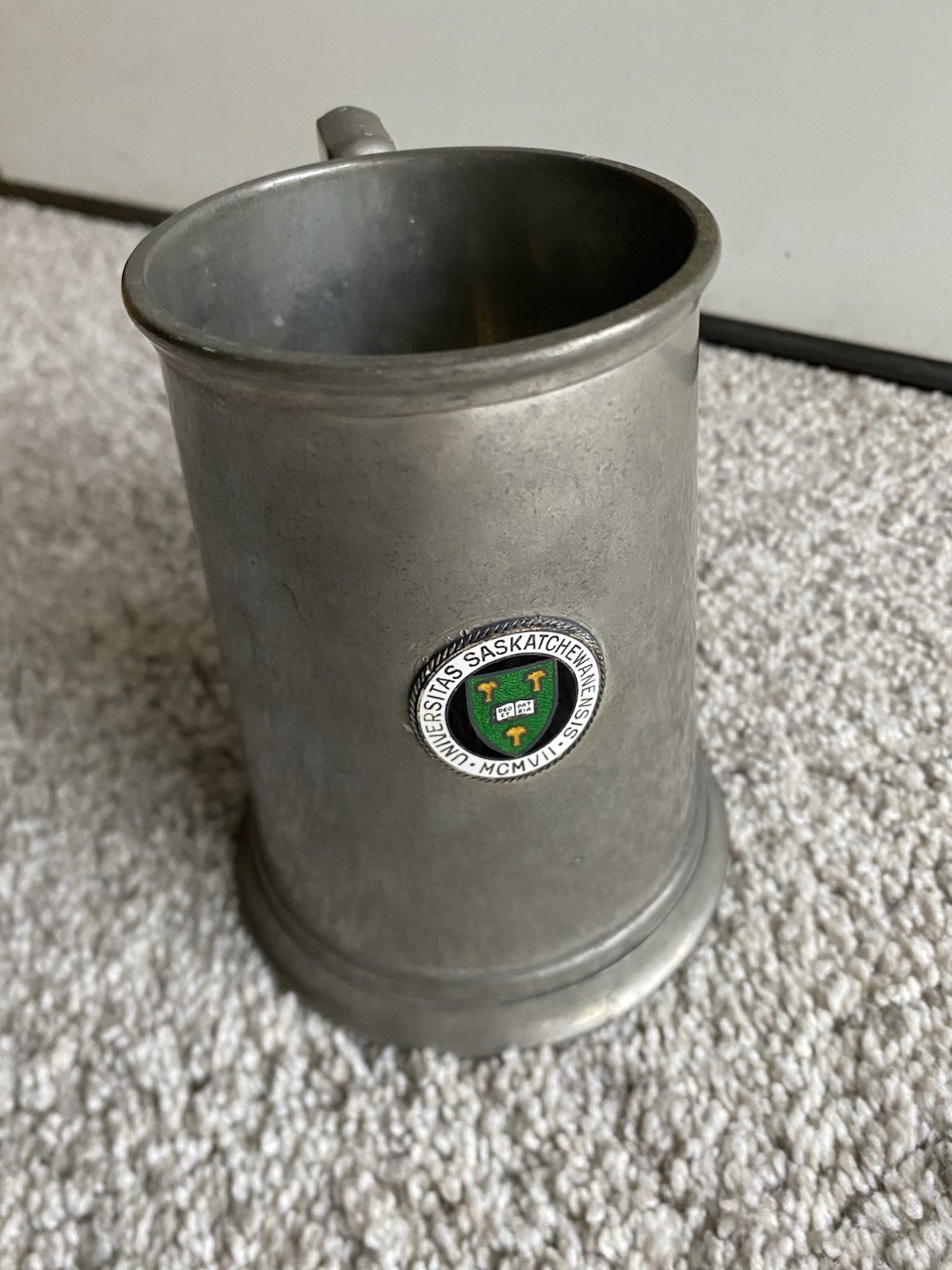 Vtg University of Saskatchewan Crest Beer Mug Birks Tankard Glass Bottom Pewter Vtg University of Saskatchewan Crest Beer Mug Birks Tankard Glass Bottom Pewter
