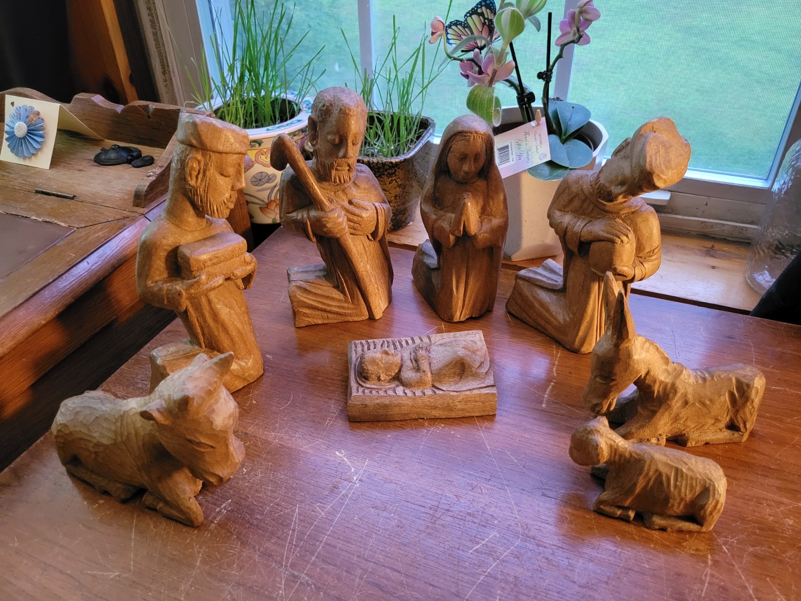 Vintage 8 Pc. Hand Carved Wooden Nativity Set STUNNING