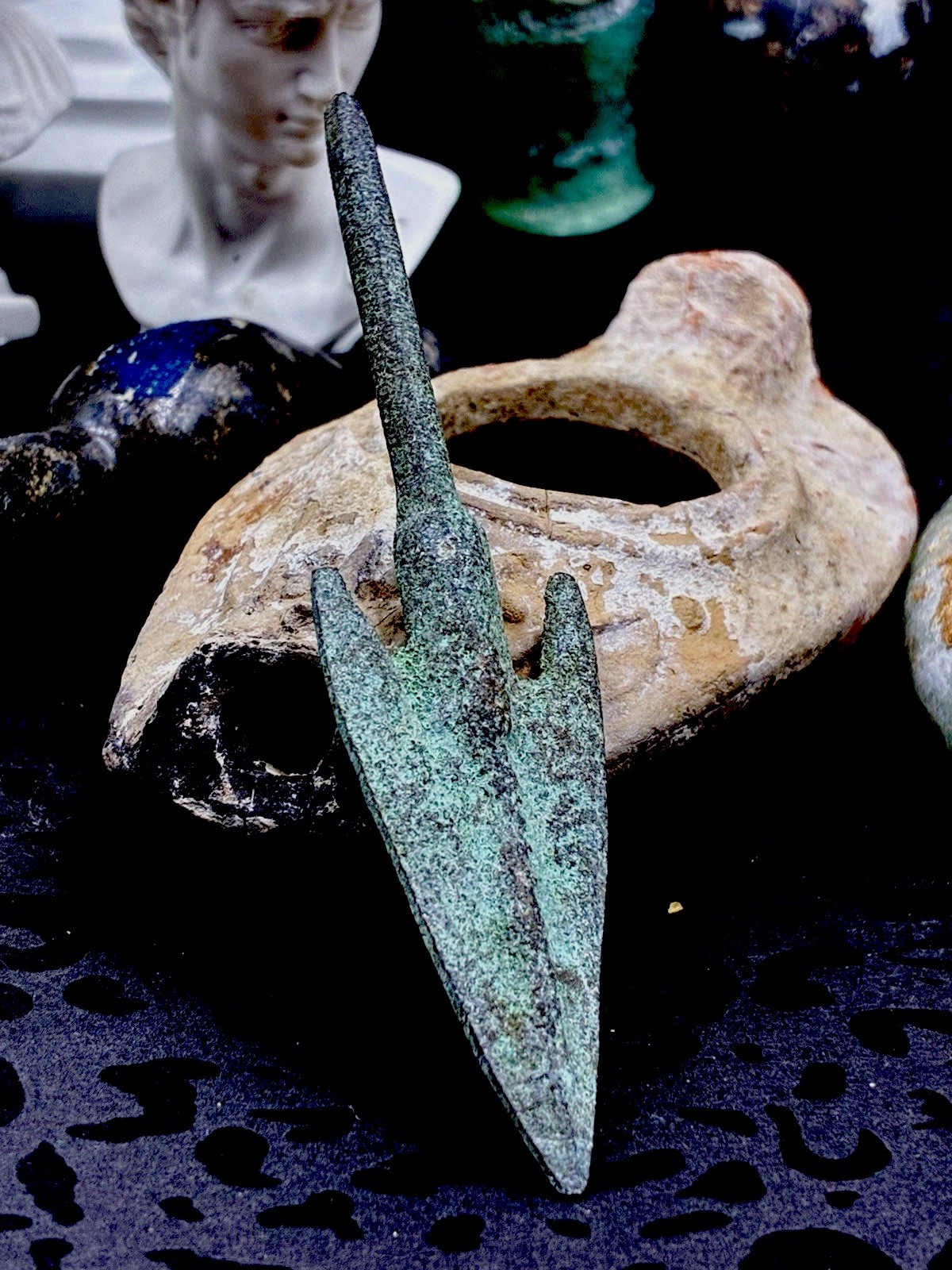 2,000 YR OLD ANCIENT ROMAN LONG SHOT BRONZE ARROWHEAD