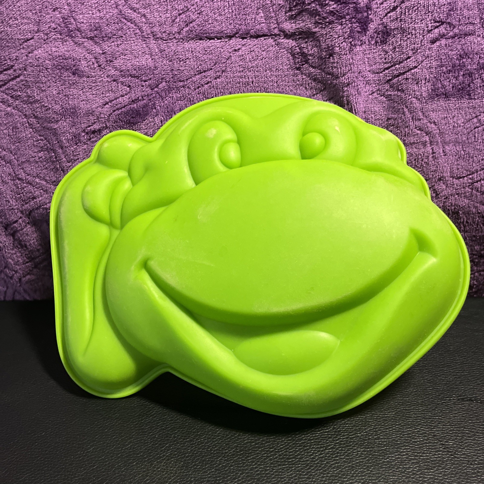 VTG 1991 Teenage Mutant Ninja Turtles TMNT Kids 3D Cake Pan Wilton #2105-4436 VTG 1991 Teenage Mutant Ninja Turtles TMNT Kids 3D Cake Pan Wilton #2105-4436