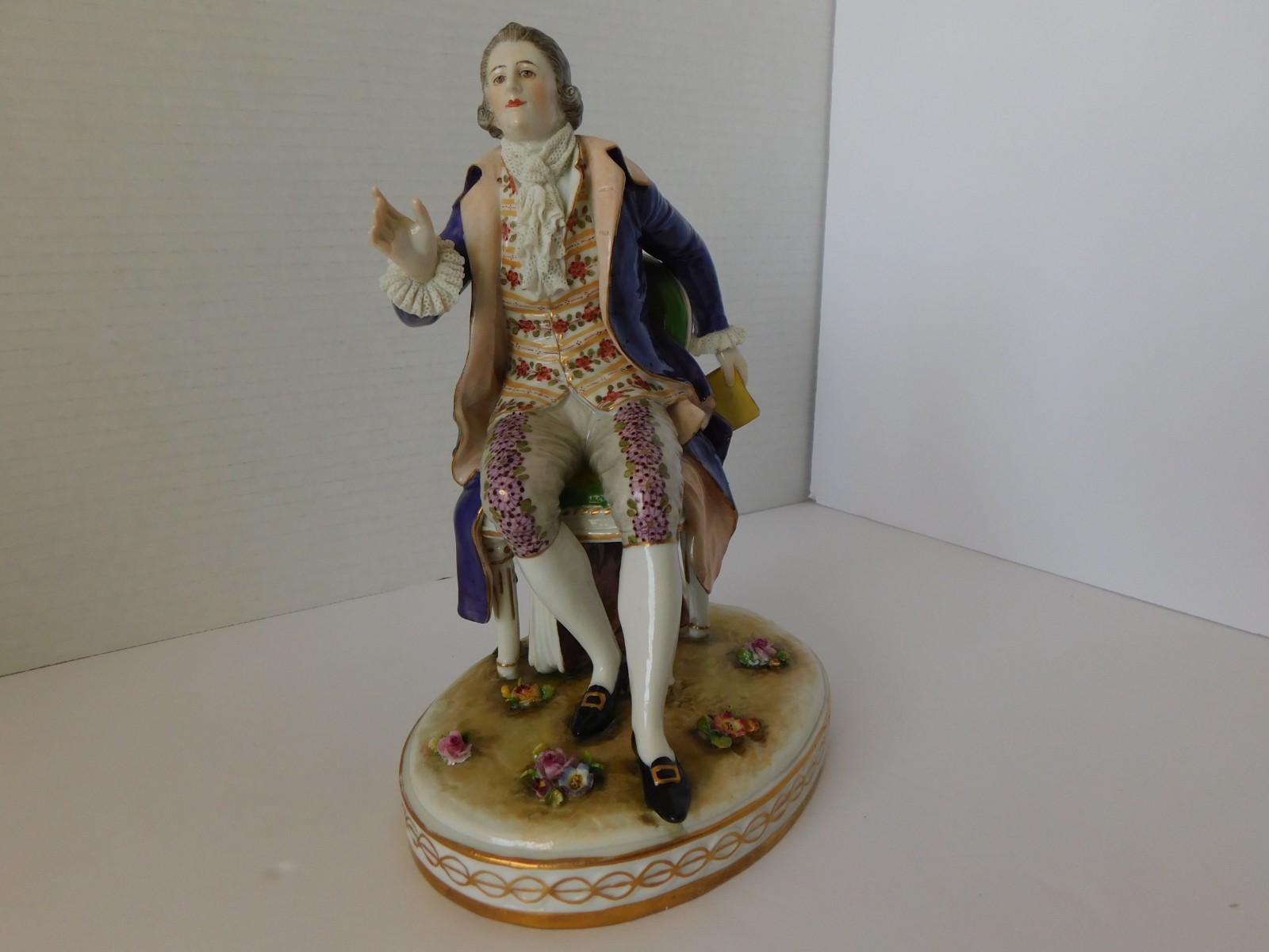 ANTIQUE VINTAGE DRESDEN VOLKSTEDT FIGURE PORCELAIN - SCHOLAR - MINT - GERMANY