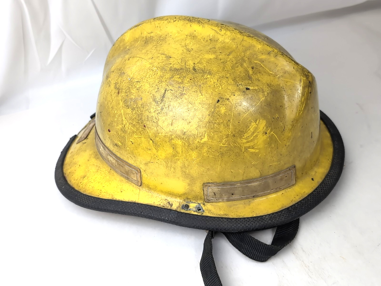 AUTHENTIC- 1969 Cairns 660 Fire Helmet Firefighter Helmet W/ Styro Liner & Strap