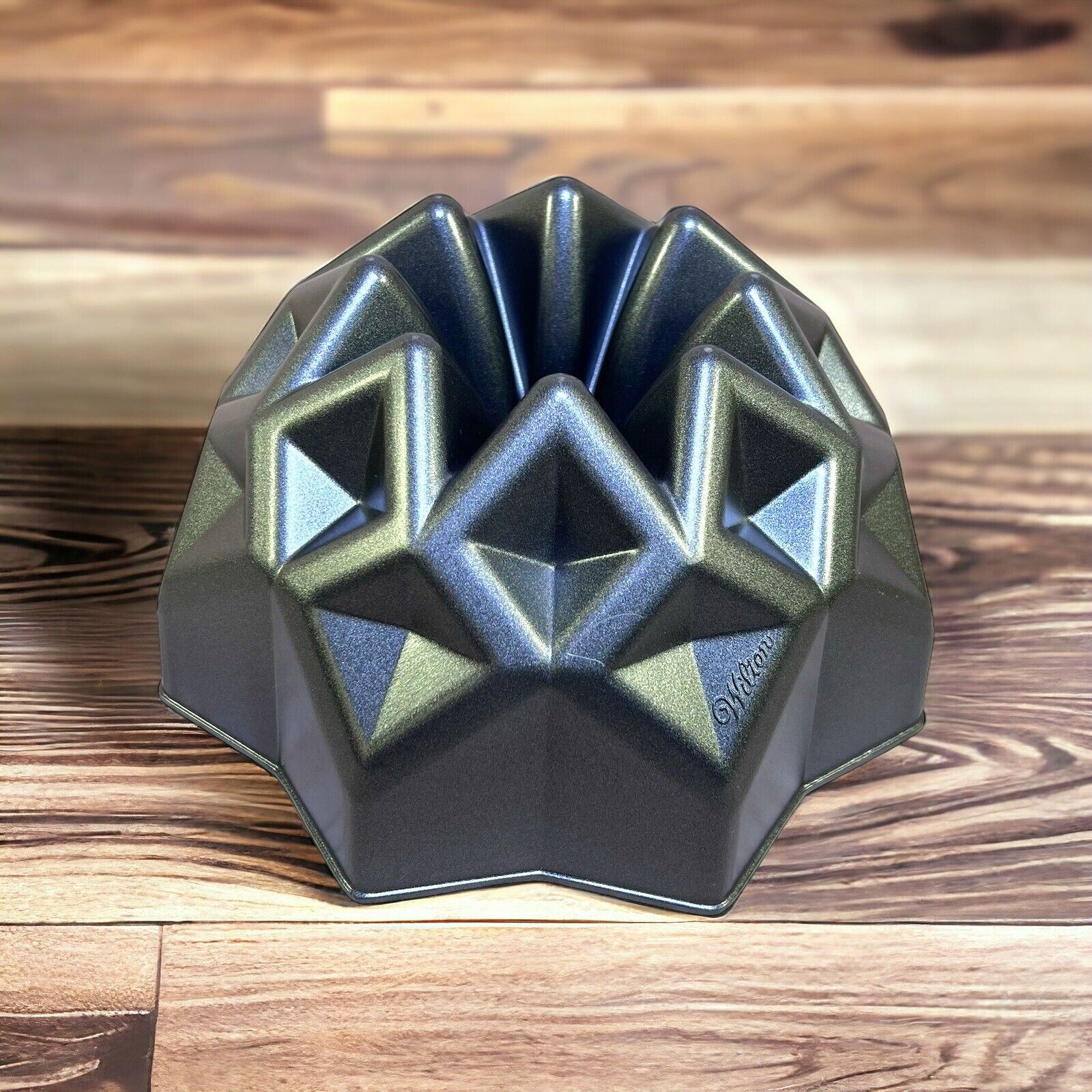 Wilton Dimensions Ultra Bake Diamond Star Bundt Cake Pan Nonstick Cast Aluminum