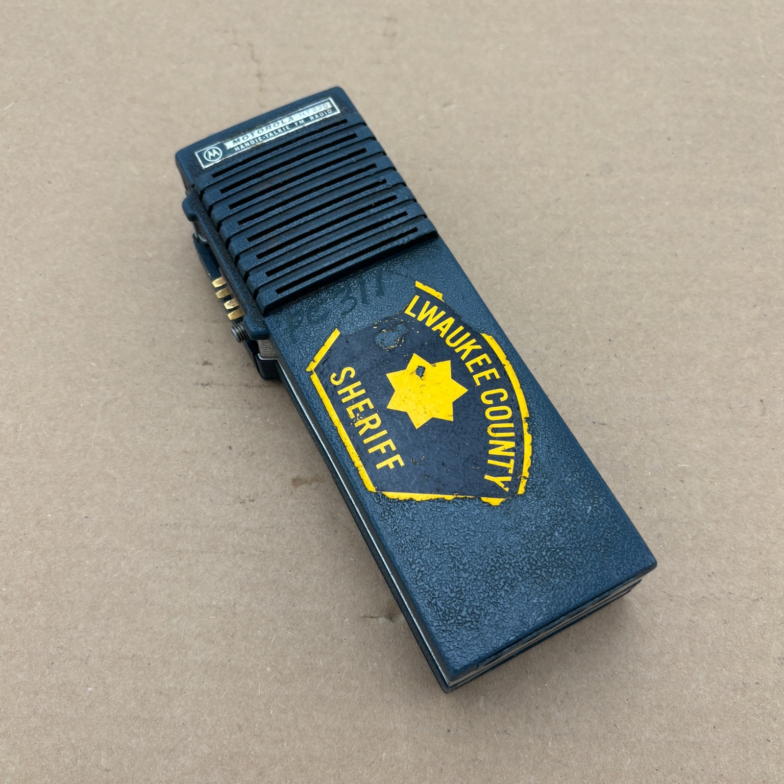 RARE Motorola HT220 Milwaukee County Sheriff FM Radio 458/453MHz UNTESTED RARE Motorola HT220 Milwaukee County Sheriff FM Radio 458/453MHz UNTESTED