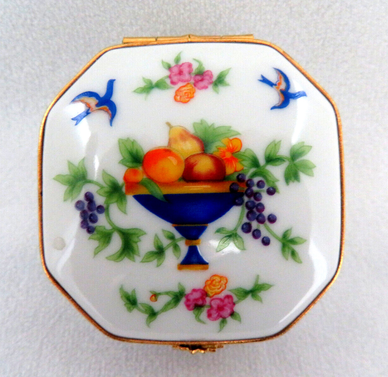 Haviland Limoges France Porcelain Hinged Top Trinket Box \