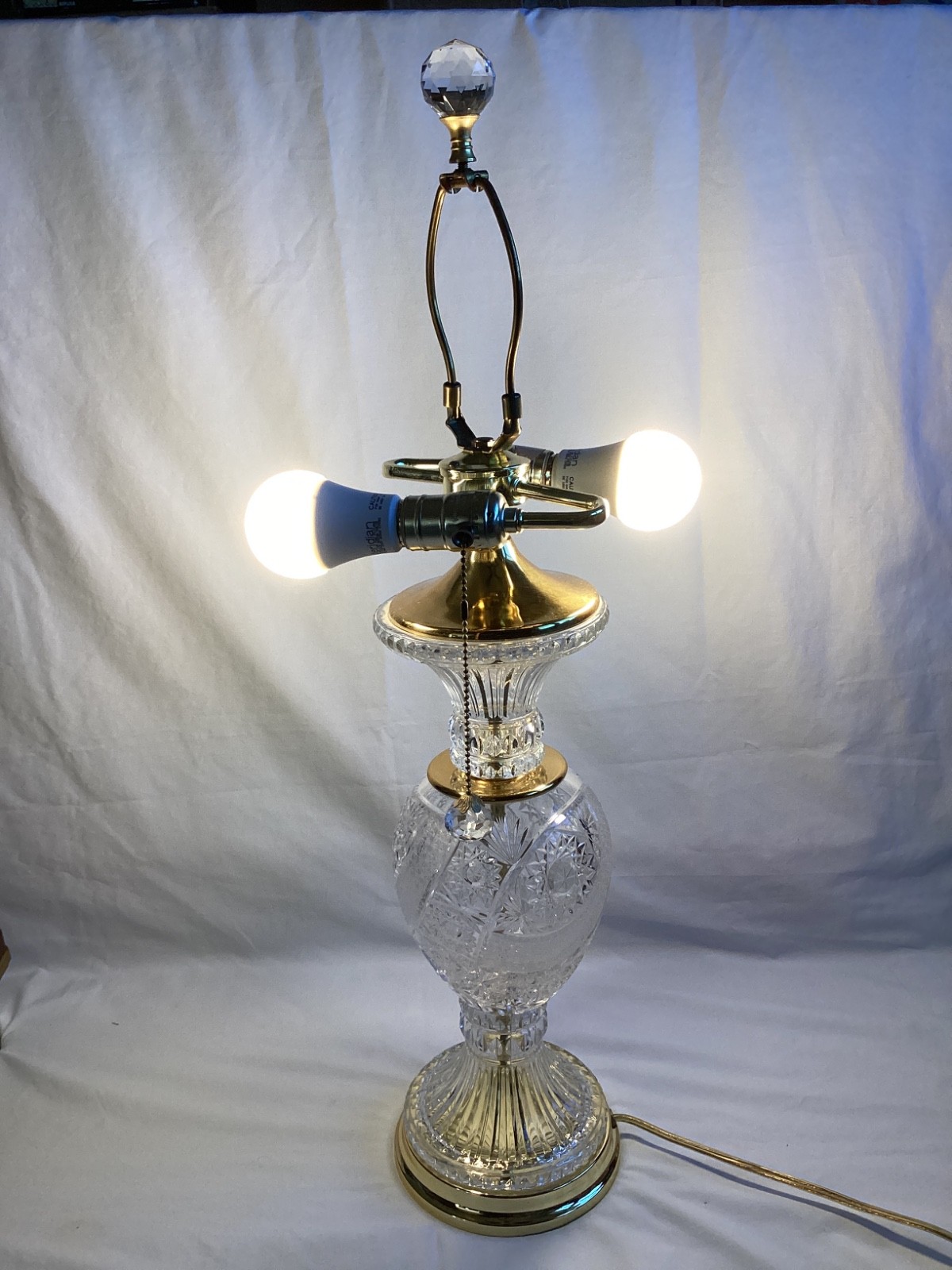 Vintage Crystal Clear Ind. Polish Hand-Cut 24% Lead Crystal 29” Tall Table Lamp