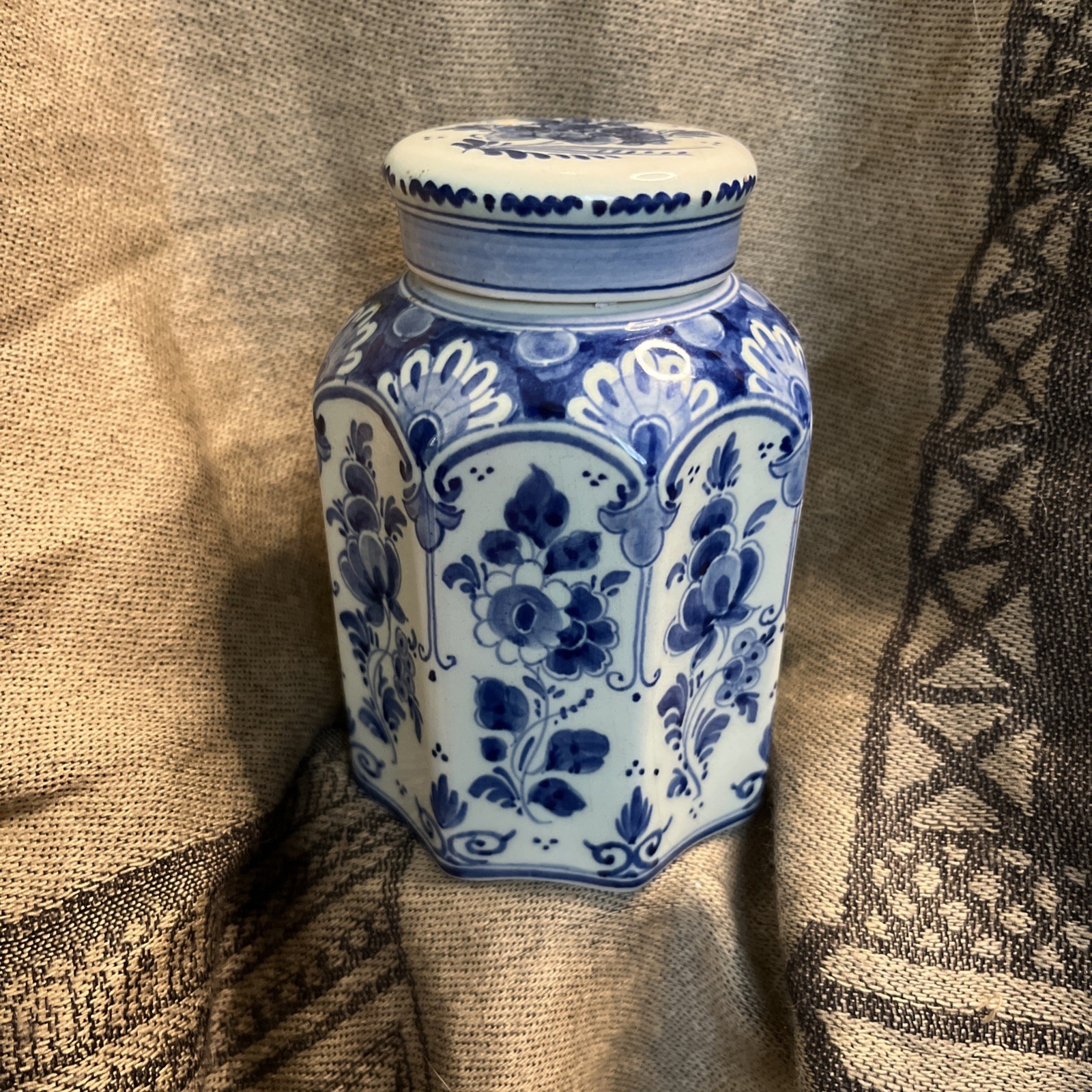 Vintage Koninklijke Delft Porceleyne Ram Blue And White Tea Jar With Lid EUC