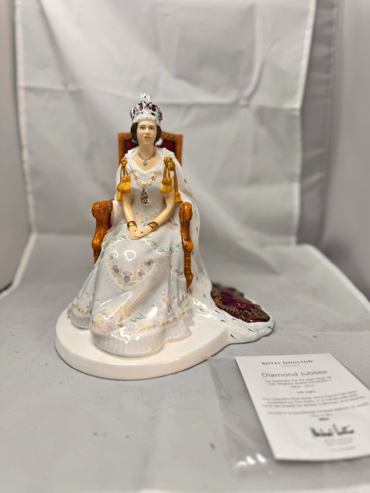 Royal Doulton Queen Elizabeth II Diamond Jubilee HN5582 Figurine Ltd Ed COA Royal Doulton Queen Elizabeth II Diamond Jubilee HN5582 Figurine Ltd Ed COA