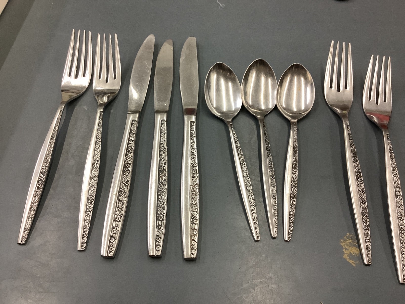 COVENTRY BOUQUET Stainless Flatware 10 Pc Mixed Lot Fork Spoon Knife MCM ds17