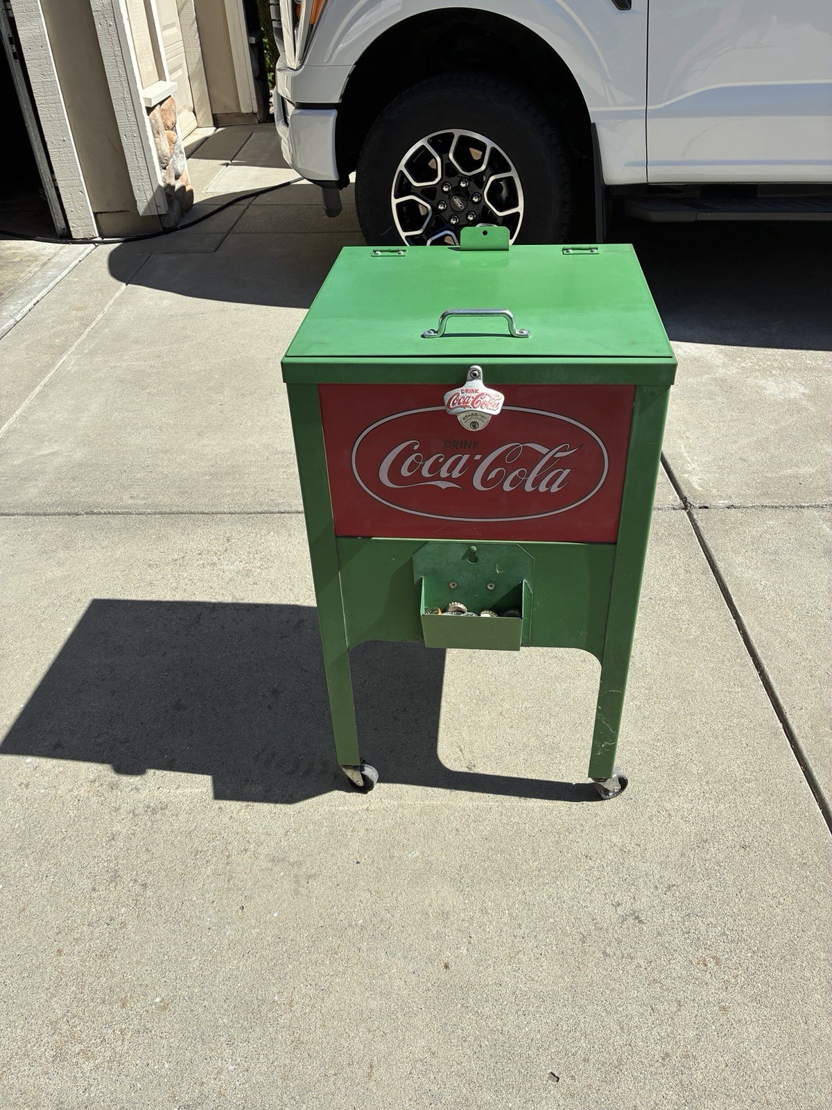 Reproduction of the 1929 Glascock Coca Cola Cooler