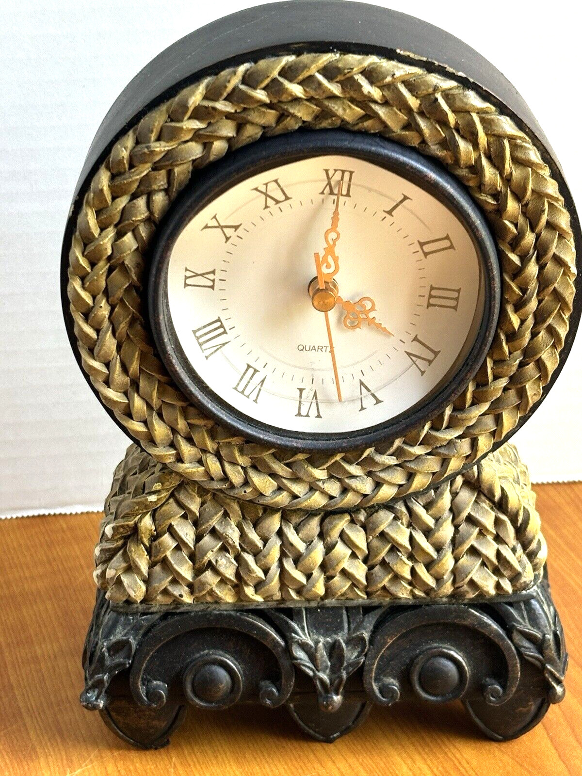 MasterCrafters Intl. 2003 Mantle Clock Beautiful Unique Piece Not Working