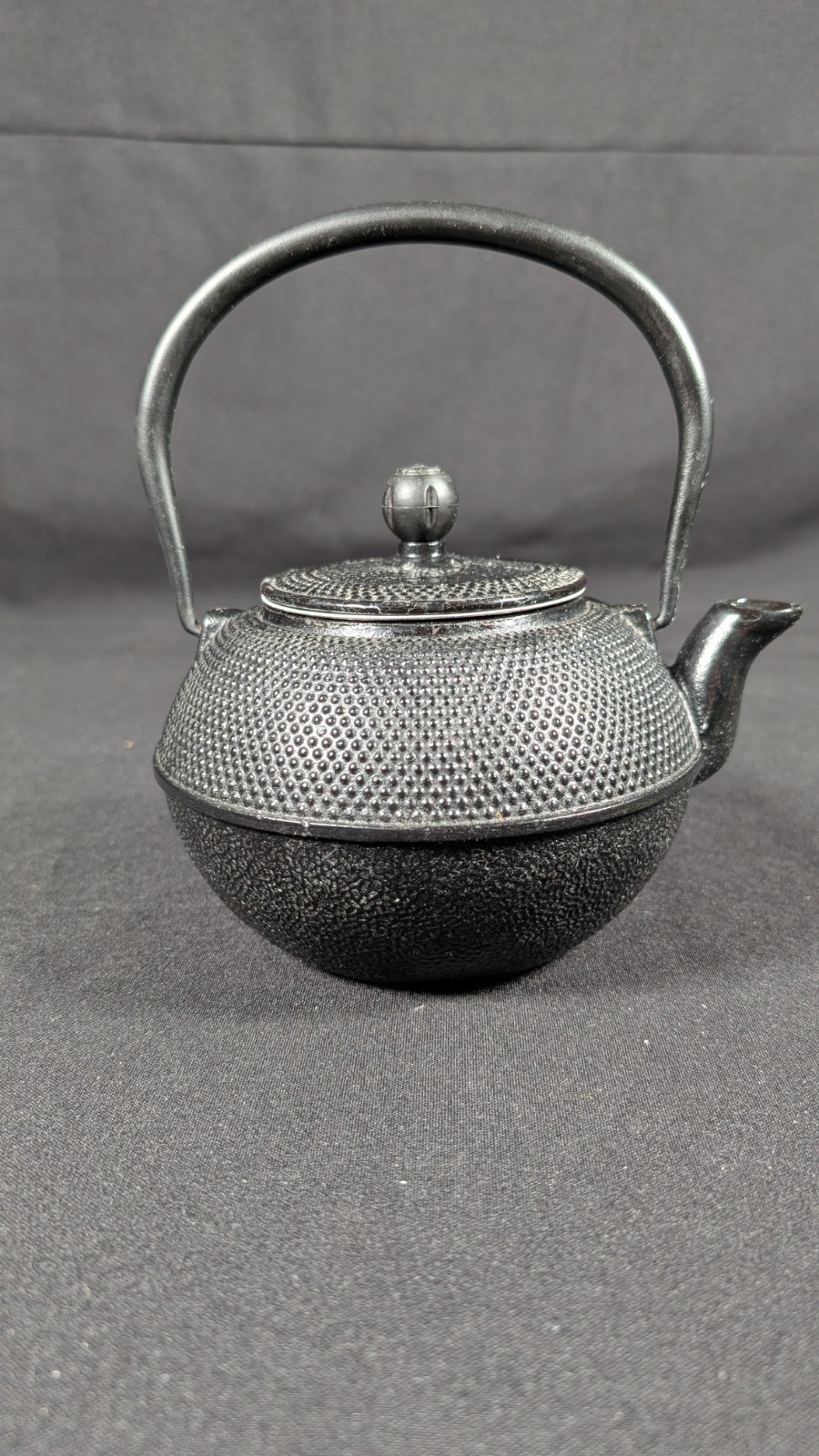 Japanese Tetsubin cast iron kettle often specifically a Nanbu ironware piece