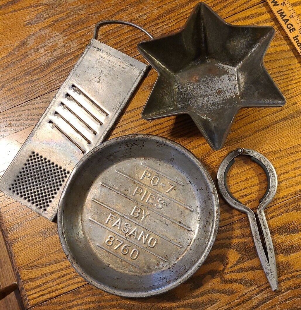 Vintage Lot Of 4 Kitchen Tools. Fasano, Bluffton, Cunnard, Star Cake, Lot.