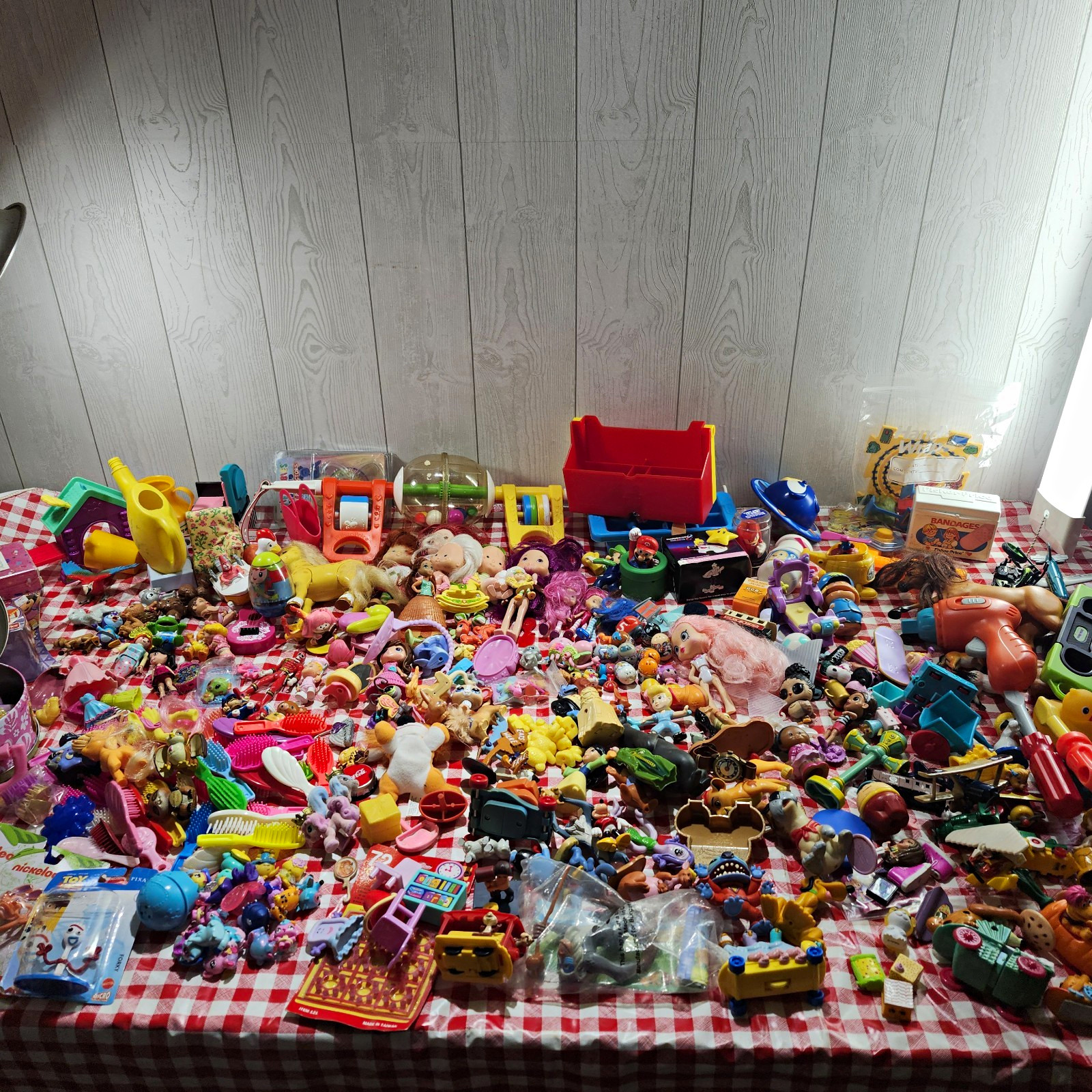 Mixed Lot Toys Figures Accessories Dora Mario Stitch LPS LOL Strawberry Shortcak