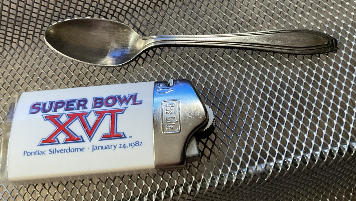 Vtg Book-Cadillac Hotel Detroit - 1933 4.5 In Spoon & Super Bowl Lighter Works
