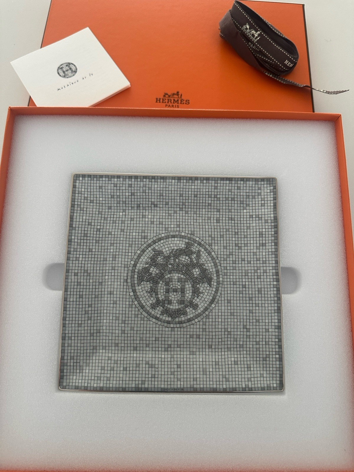 NEW Hermes Mosaique au 24 Platinum Square Plate Tray N°3 15cm Tableware with Box NEW Hermes Mosaique au 24 Platinum Square Plate Tray N°3 15cm Tableware with Box